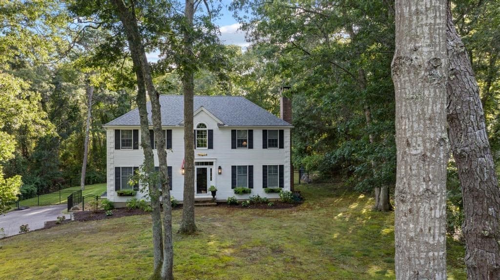 31 Village, Sandwich MA 02537
