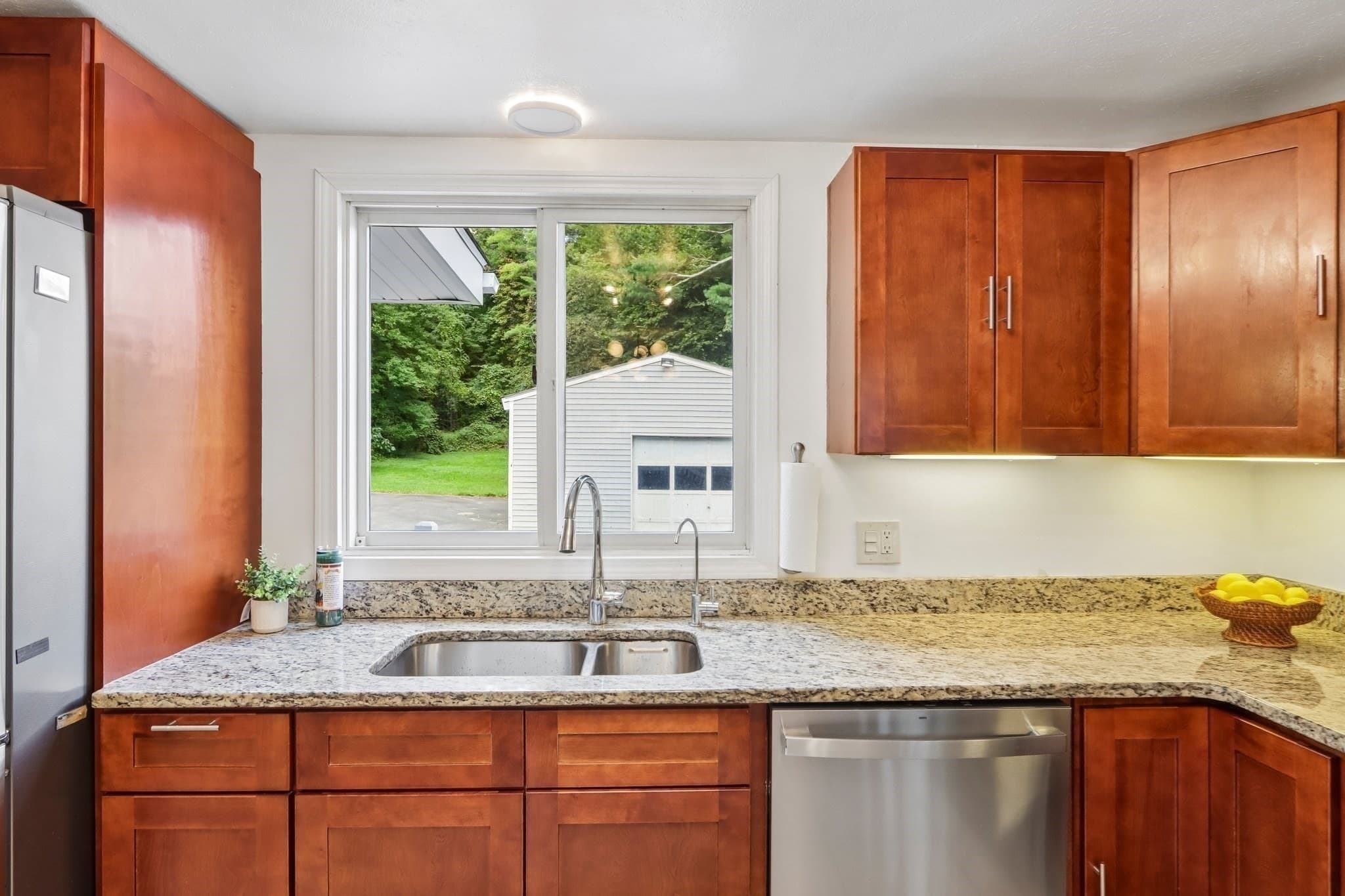 Single Family Residence at 31 Parham Rd, Tyngsborough MA 01879, Tyngsborough, photo 8 of 34