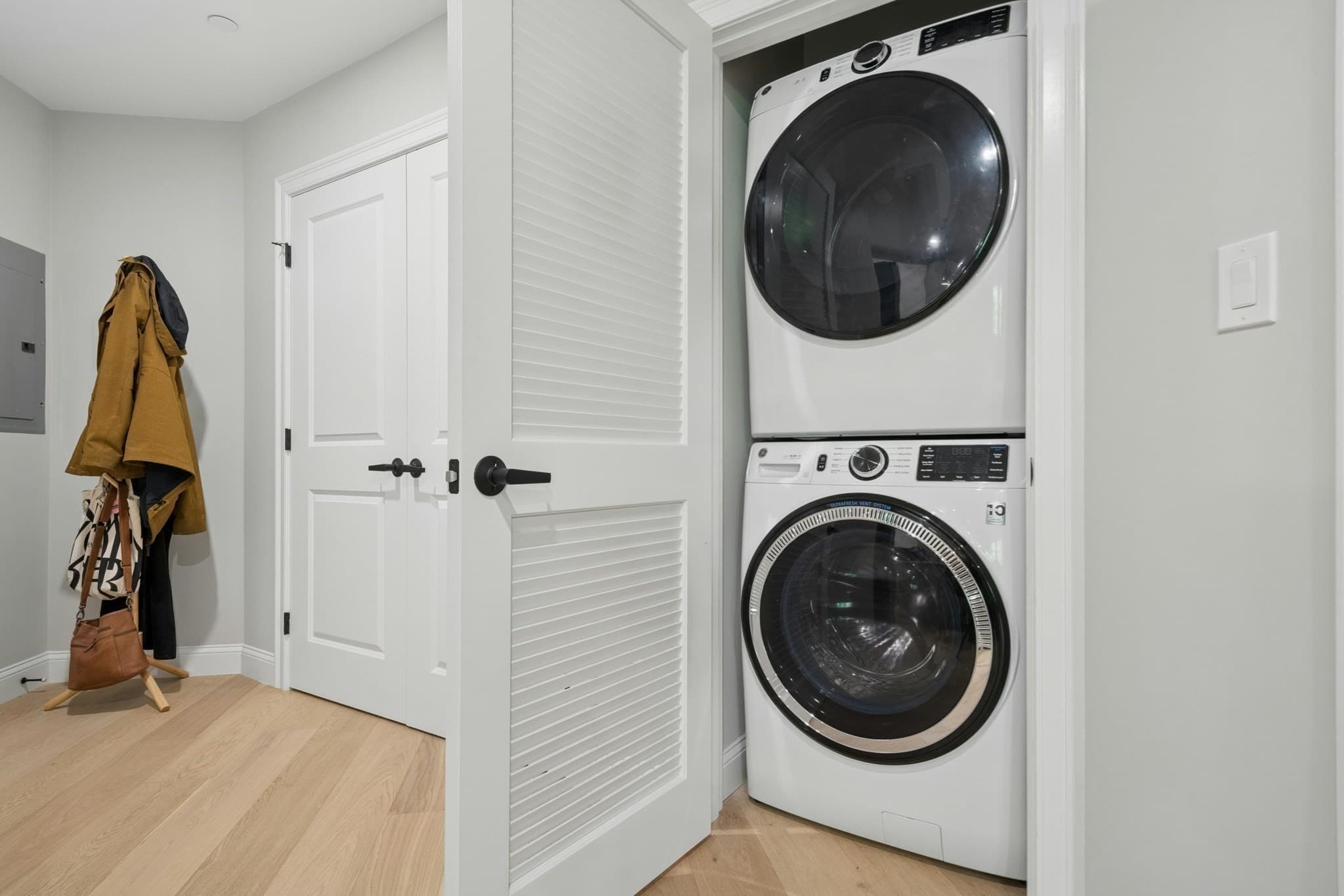 Condominium at 5205 Washington # 305, Boston MA 02132, Boston, photo 13 of 18