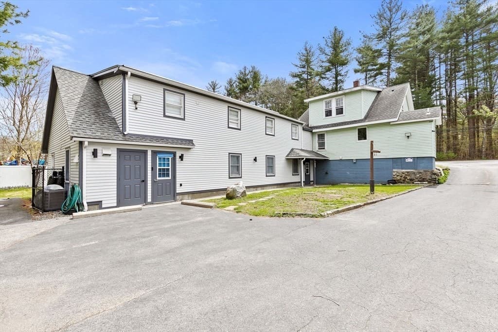 137 Westboro Rd, Grafton MA 01536