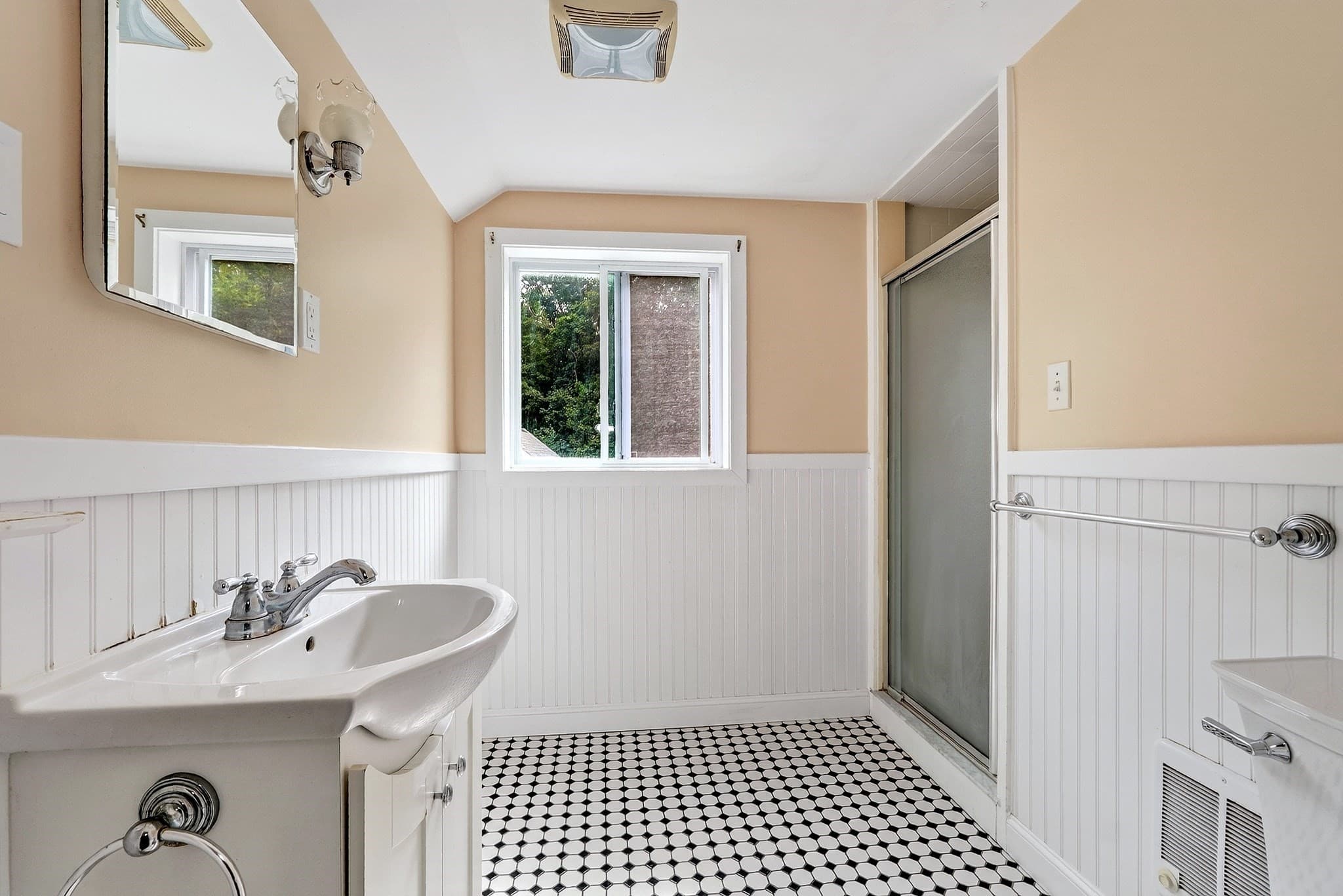 Single Family Residence at 25 Spring St, Foxboro MA 02035, Foxboro, photo 28 of 42