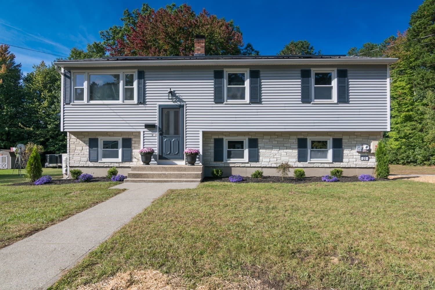23 Sunset Dr, Montague MA 01376