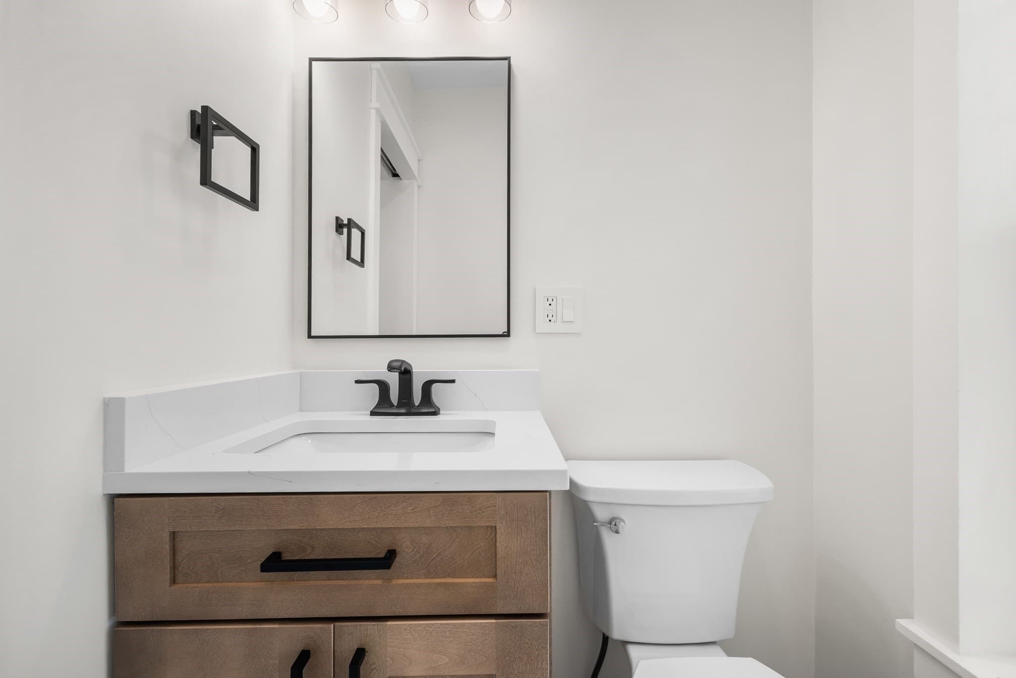 Single Family Residence at 256 Weetamoe St., Fall River MA 02720, Fall River, photo 9 of 42