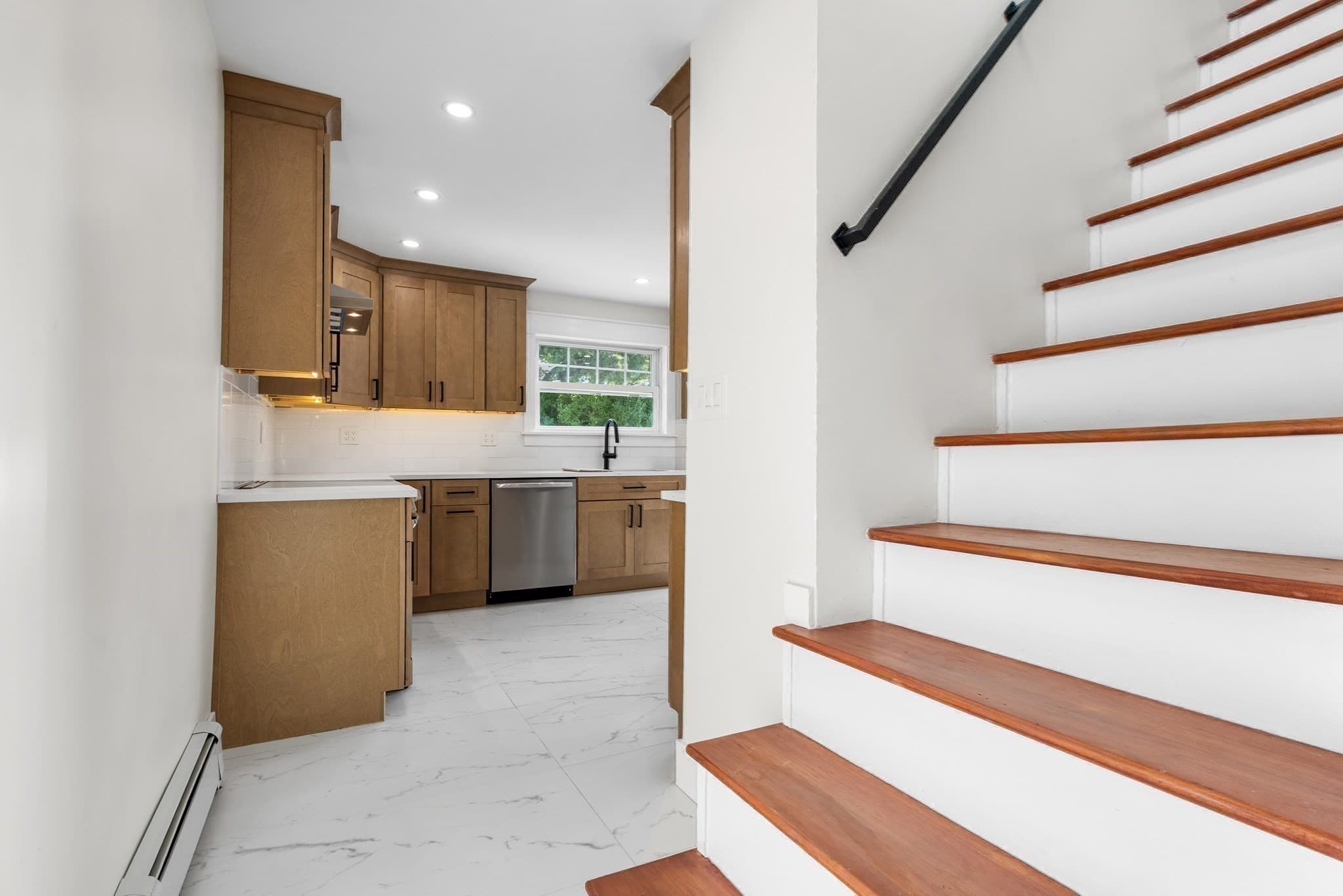 Single Family Residence at 256 Weetamoe St., Fall River MA 02720, Fall River, photo 15 of 42