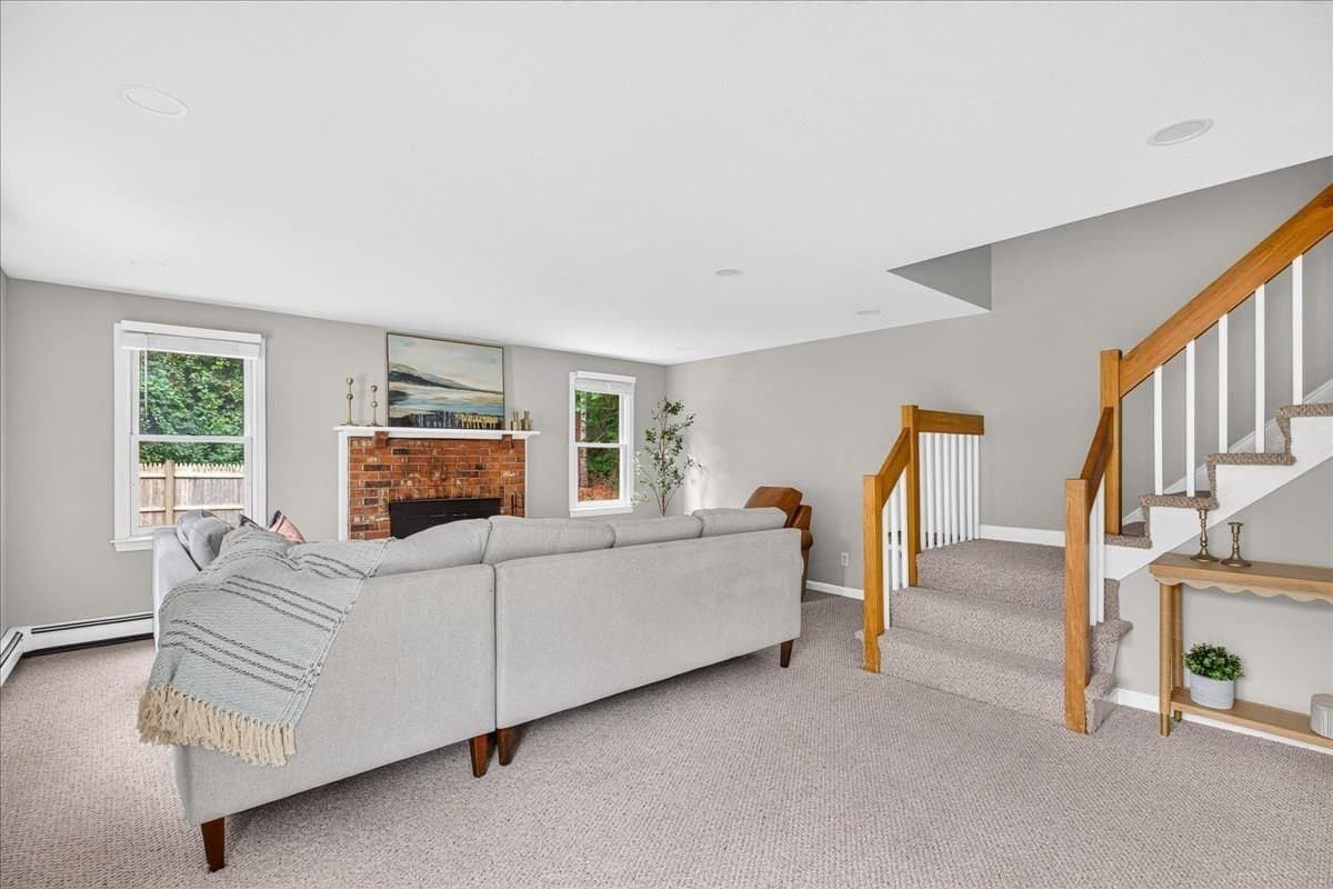 Single Family Residence at 8 Craig St # 8, Plymouth MA 02360, Plymouth, photo 9 of 30