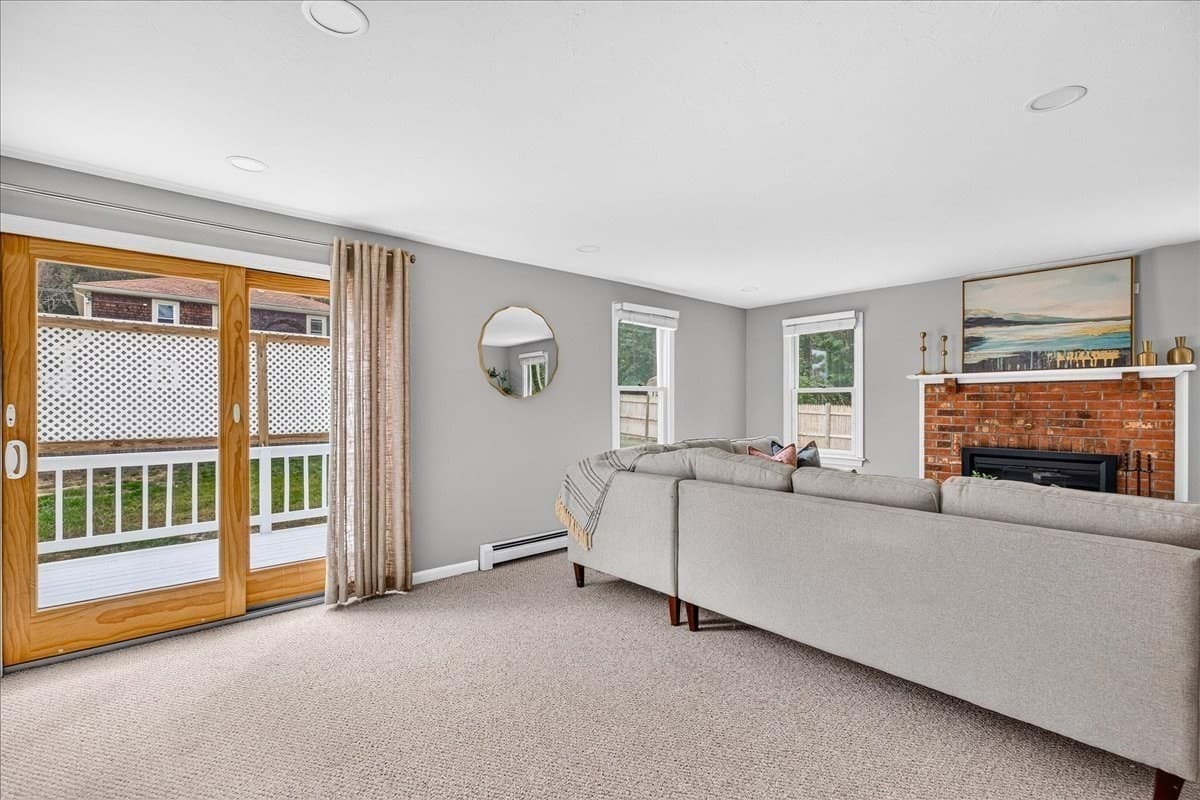 Single Family Residence at 8 Craig St # 8, Plymouth MA 02360, Plymouth, photo 10 of 30
