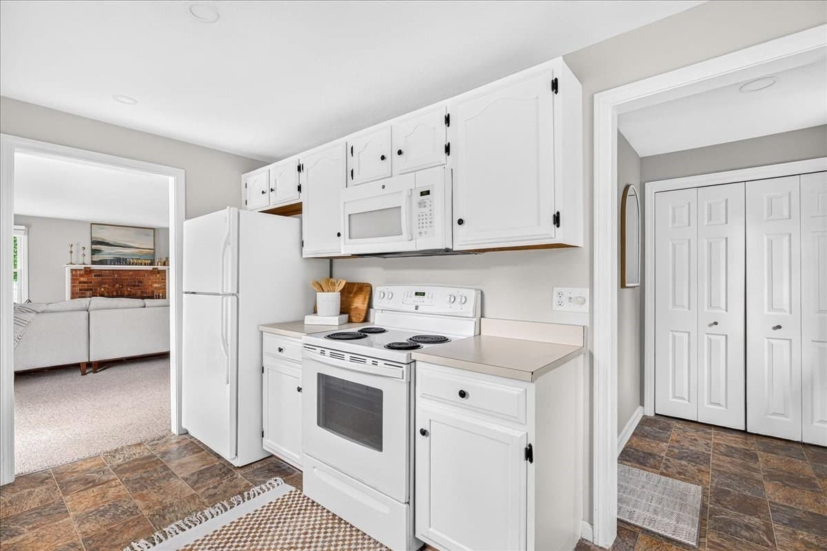 Single Family Residence at 8 Craig St # 8, Plymouth MA 02360, Plymouth, photo 14 of 30