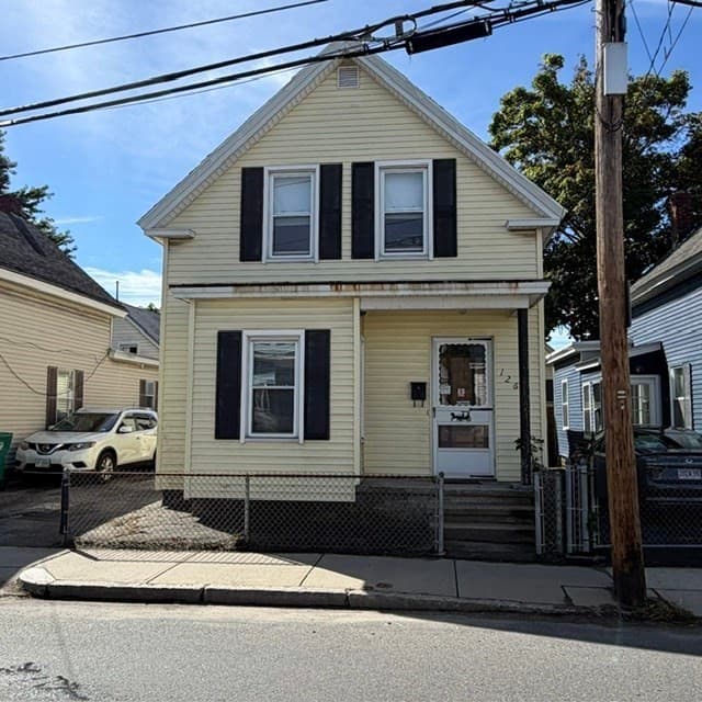 126 W 6th St., Lowell MA 01850