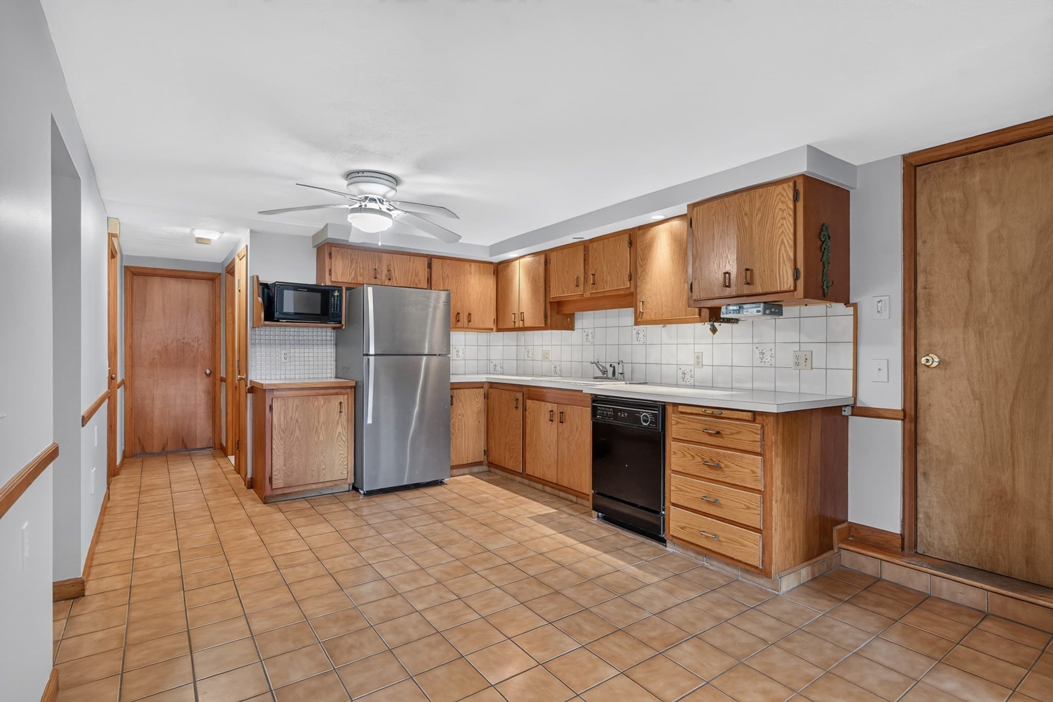 Single Family Residence at 120 Homewood Ave, North Providence RI 02911, North Providence, photo 27 of 42