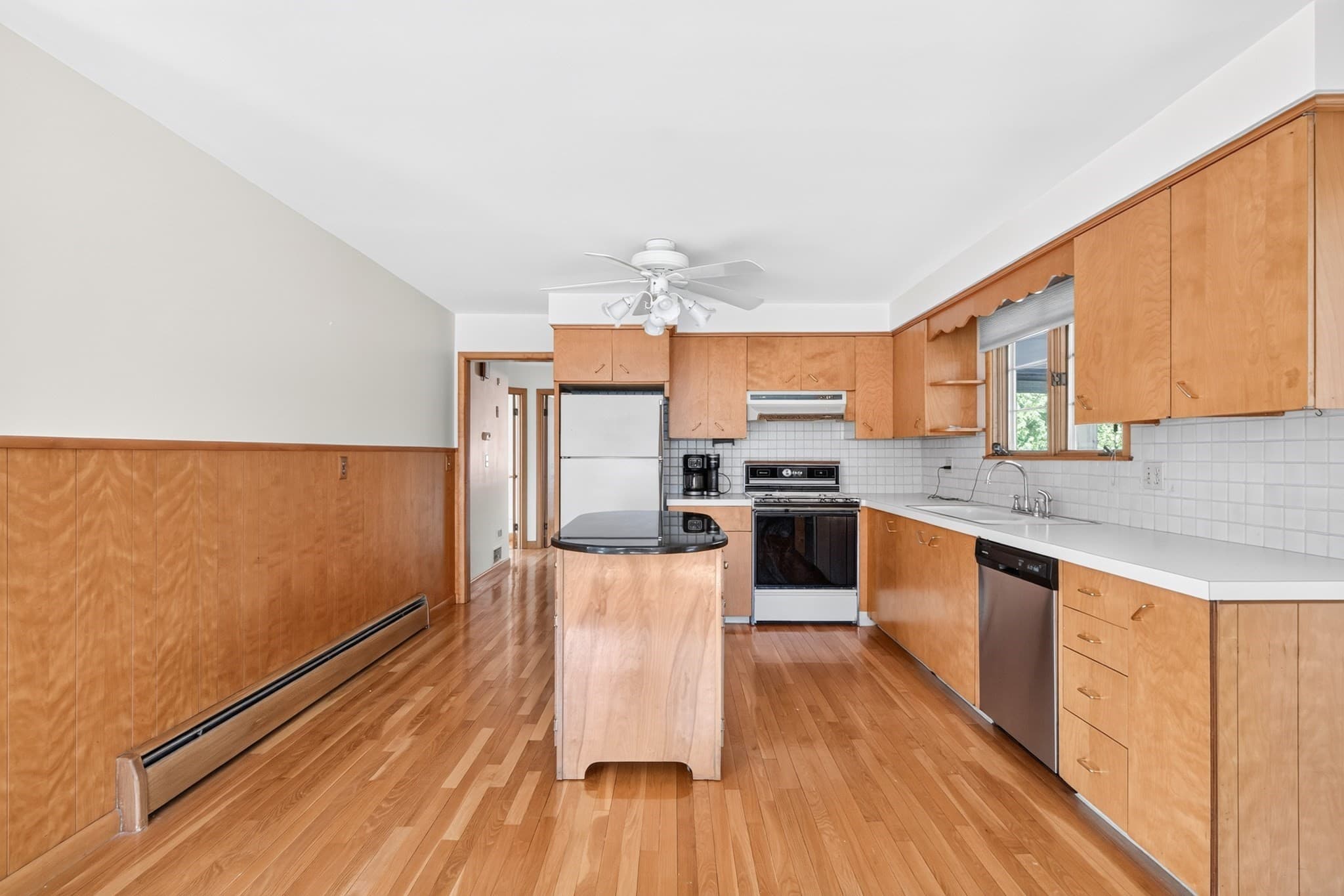 Single Family Residence at 120 Homewood Ave, North Providence RI 02911, North Providence, photo 17 of 42