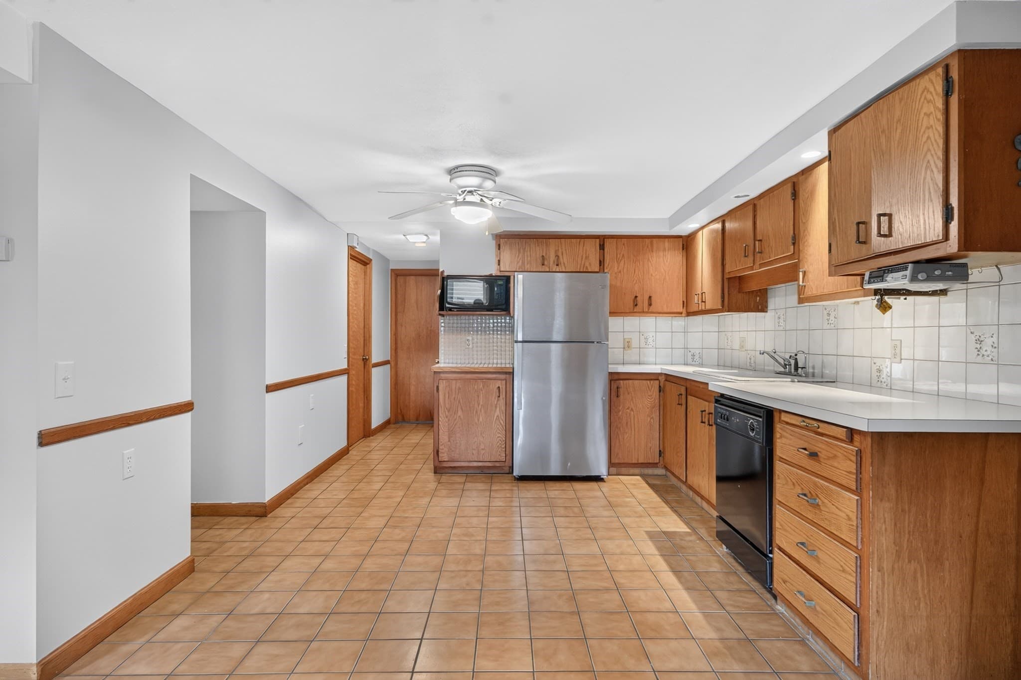 Single Family Residence at 120 Homewood Ave, North Providence RI 02911, North Providence, photo 26 of 42
