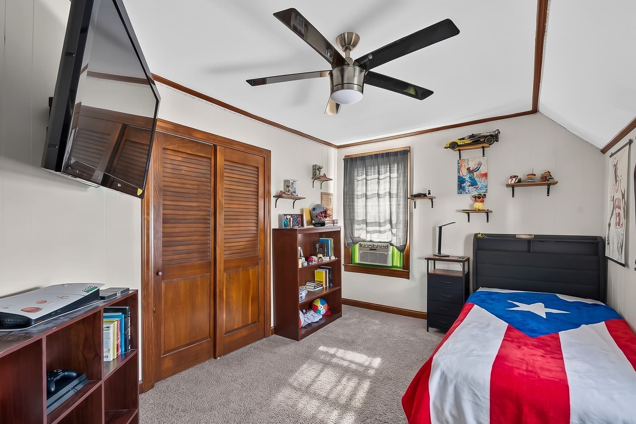 Single Family Residence at 31 Johnson St, Leominster MA 01453, Leominster, photo 16 of 31