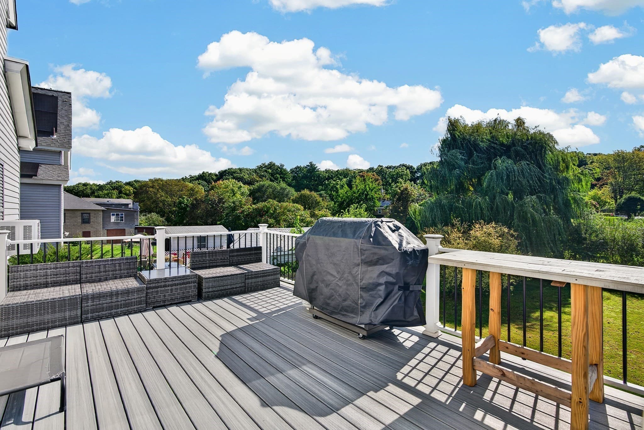 Single Family Residence at 31 Johnson St, Leominster MA 01453, Leominster, photo 24 of 31