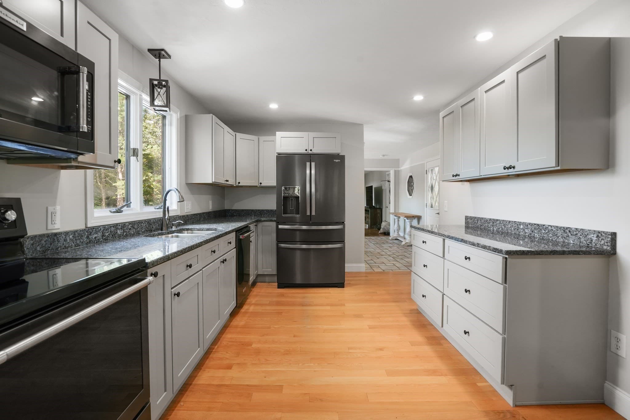 Single Family Residence at 86 Breakneck Rd, Sturbridge MA 01566, Sturbridge, photo 7 of 40