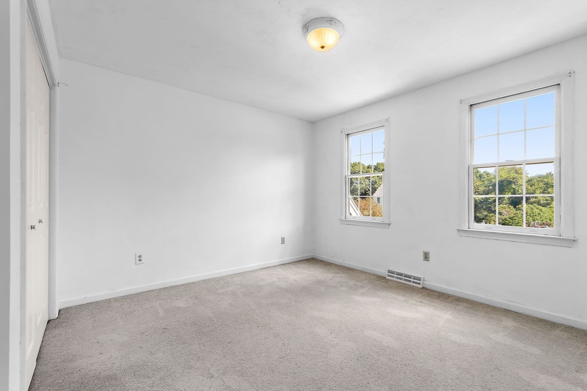 Single Family Residence at 28 Farmington Drive, Shrewsbury MA 01545, Shrewsbury, photo 23 of 41