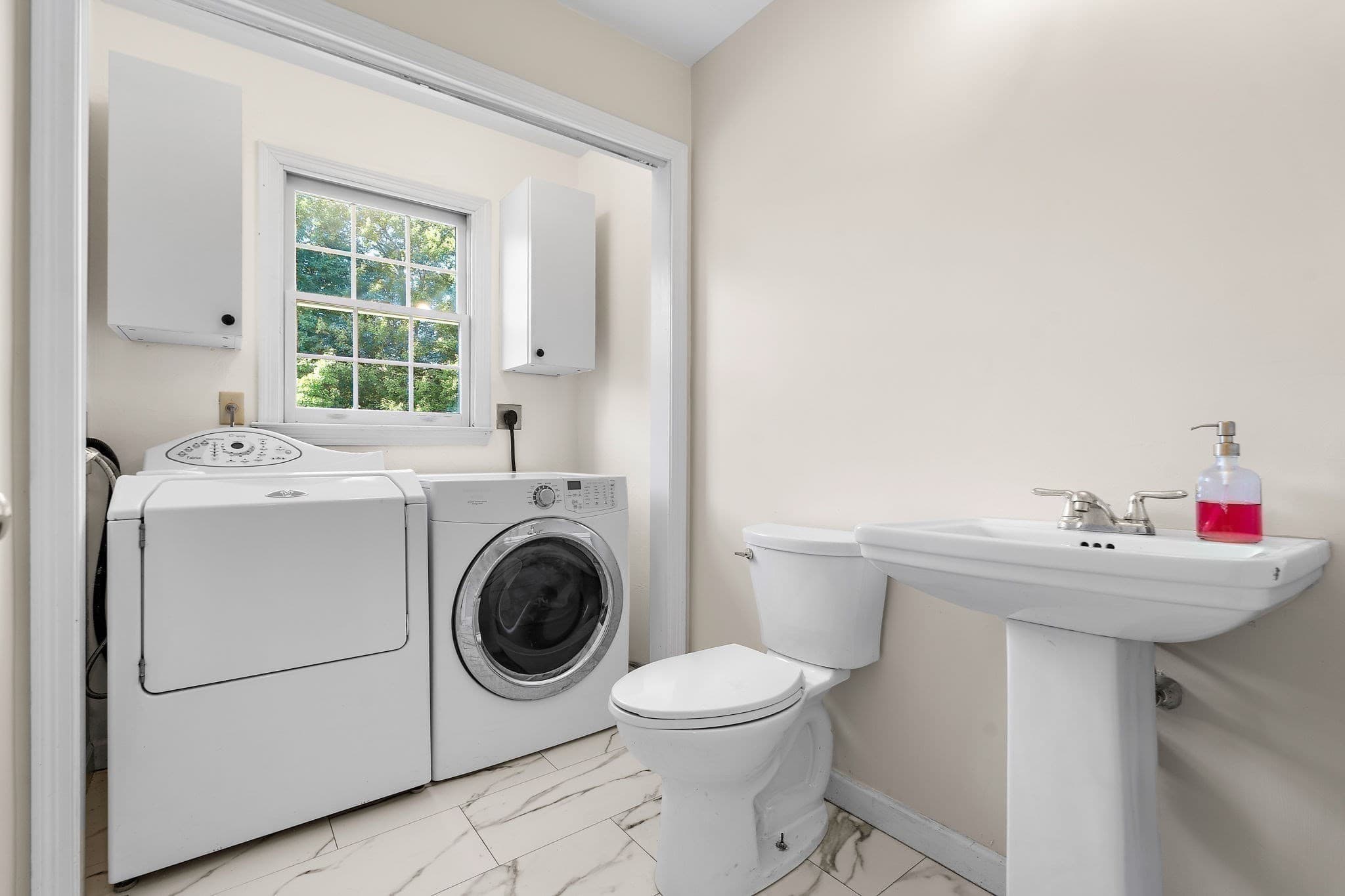 Single Family Residence at 28 Farmington Drive, Shrewsbury MA 01545, Shrewsbury, photo 16 of 41
