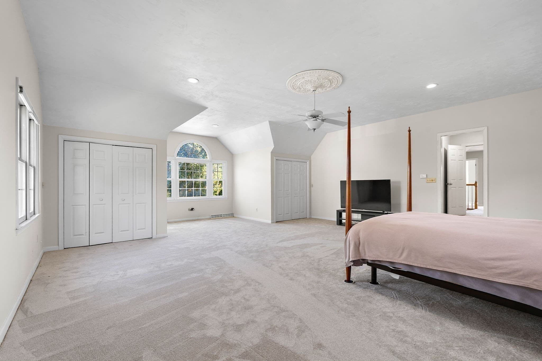 Single Family Residence at 28 Farmington Drive, Shrewsbury MA 01545, Shrewsbury, photo 20 of 41
