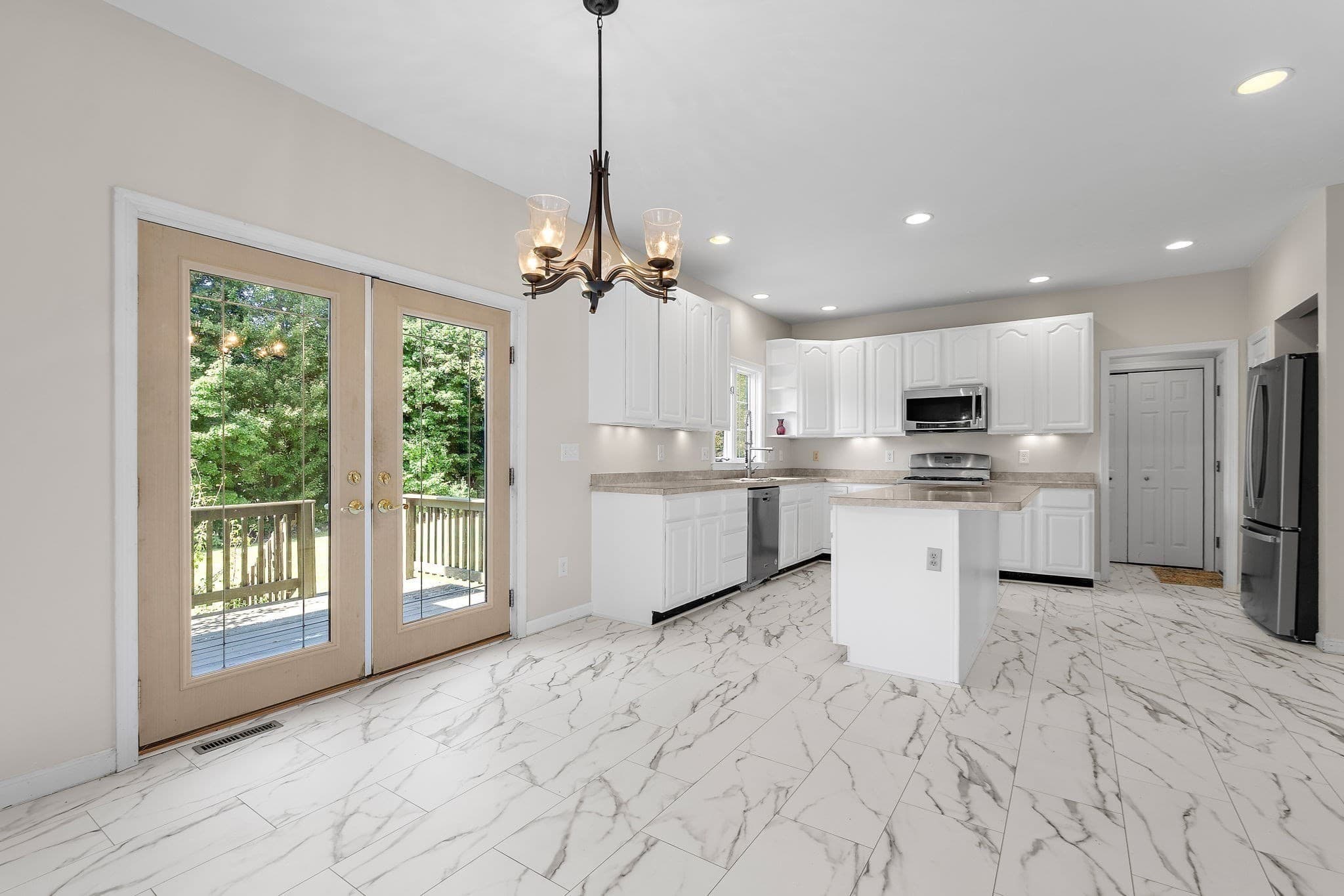 Single Family Residence at 28 Farmington Drive, Shrewsbury MA 01545, Shrewsbury, photo 11 of 41