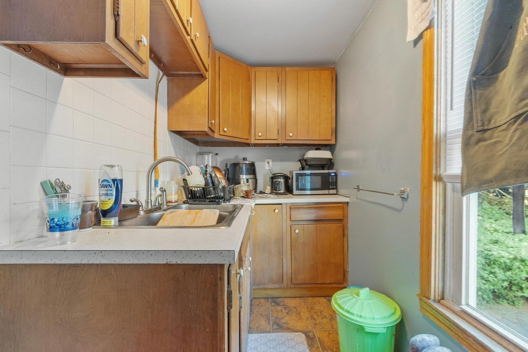 2 Family - 2 Units Up/Down at 255 Greenwood St, Gardner MA 01440, Gardner, photo 23 of 33