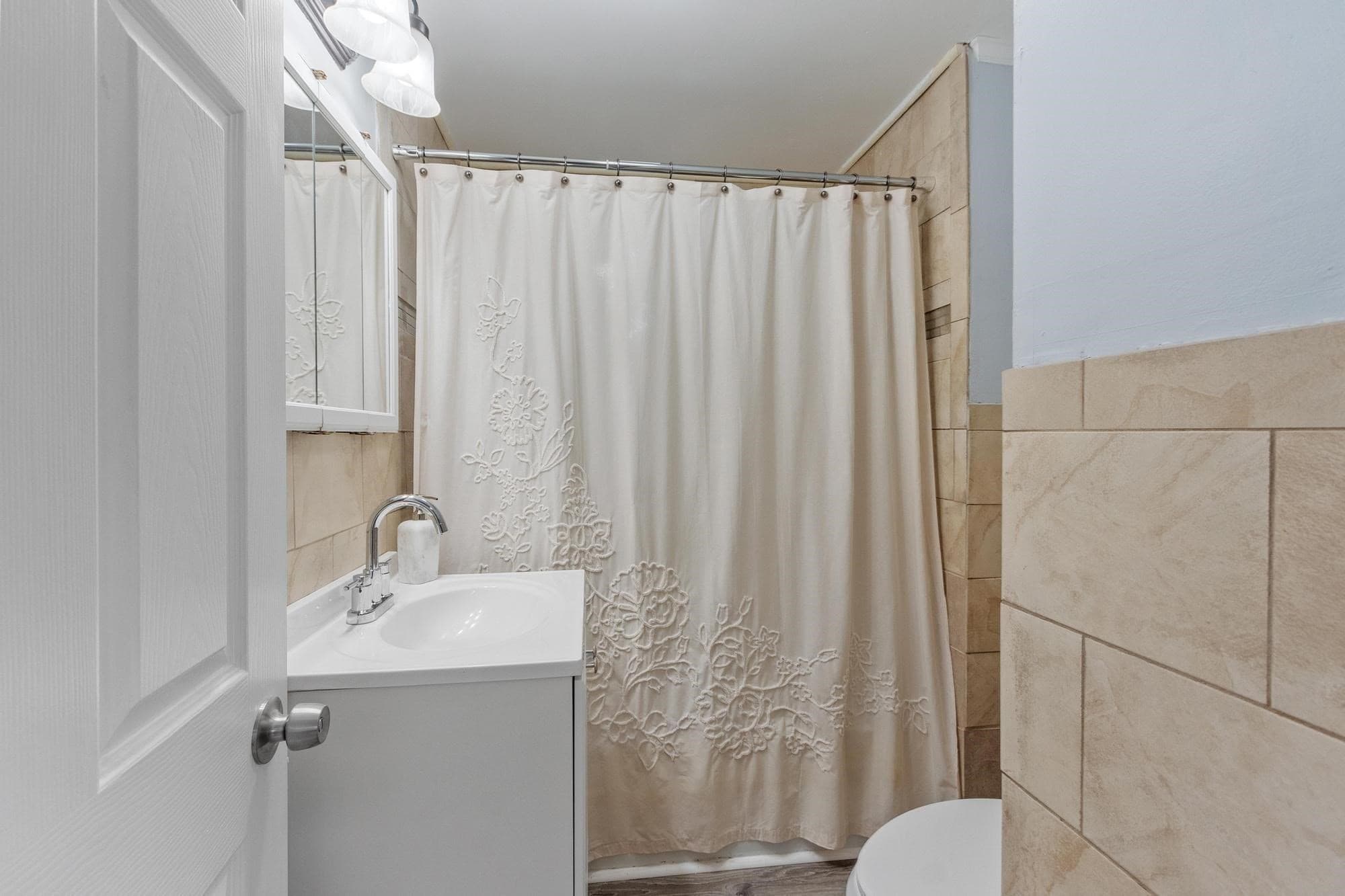 2 Family - 2 Units Up/Down at 255 Greenwood St, Gardner MA 01440, Gardner, photo 16 of 33