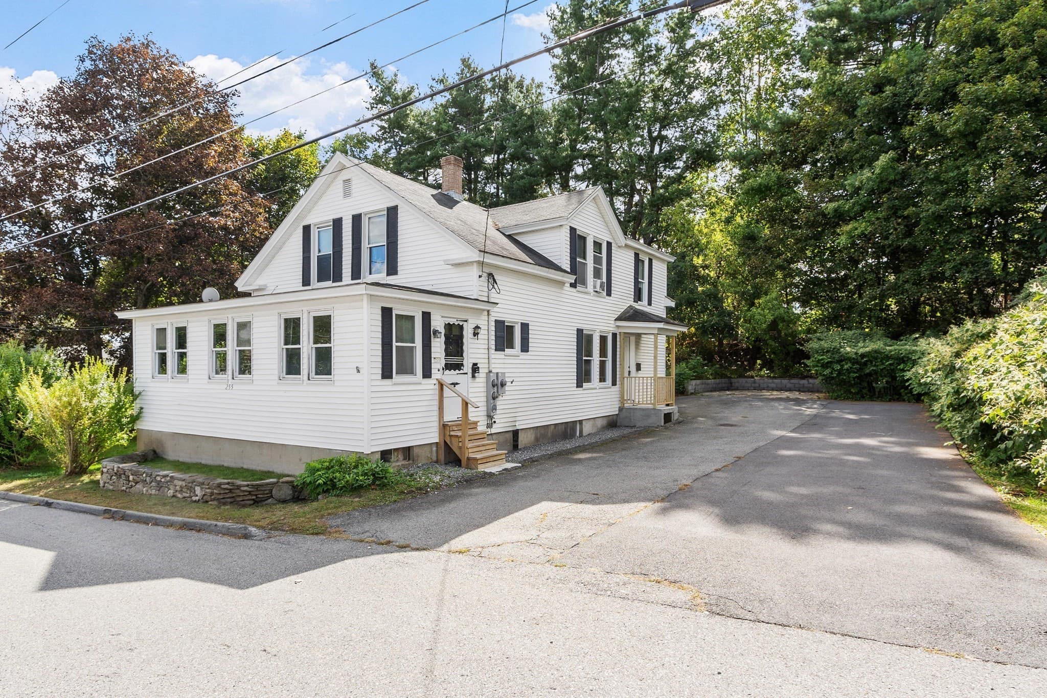 255 Greenwood St, Gardner MA 01440