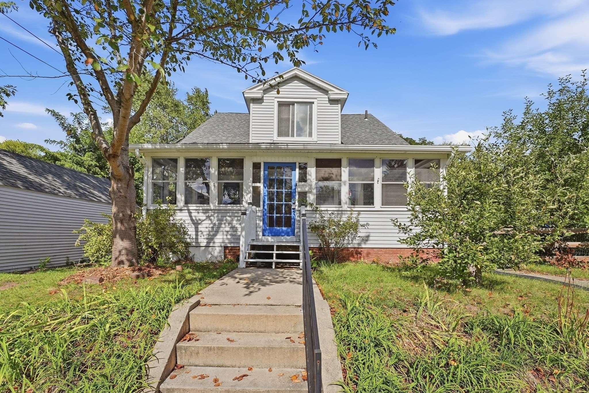 31 Gates St, Holyoke MA 01040