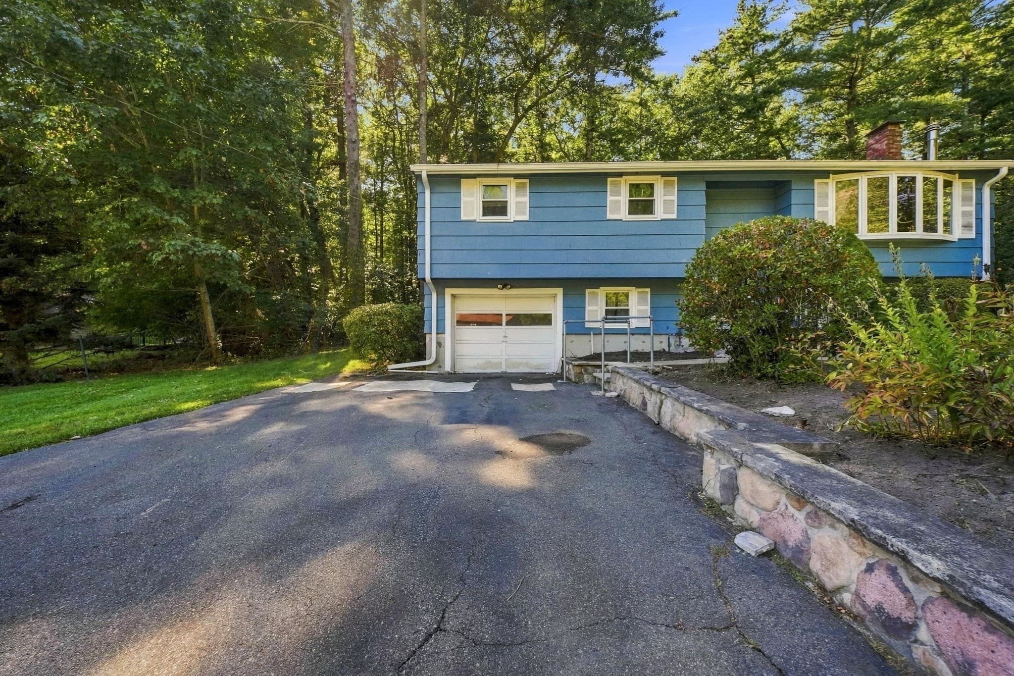 Single Family Residence at 7 Olde Farm Rd, Easton MA 02375, Easton, photo 2 of 35