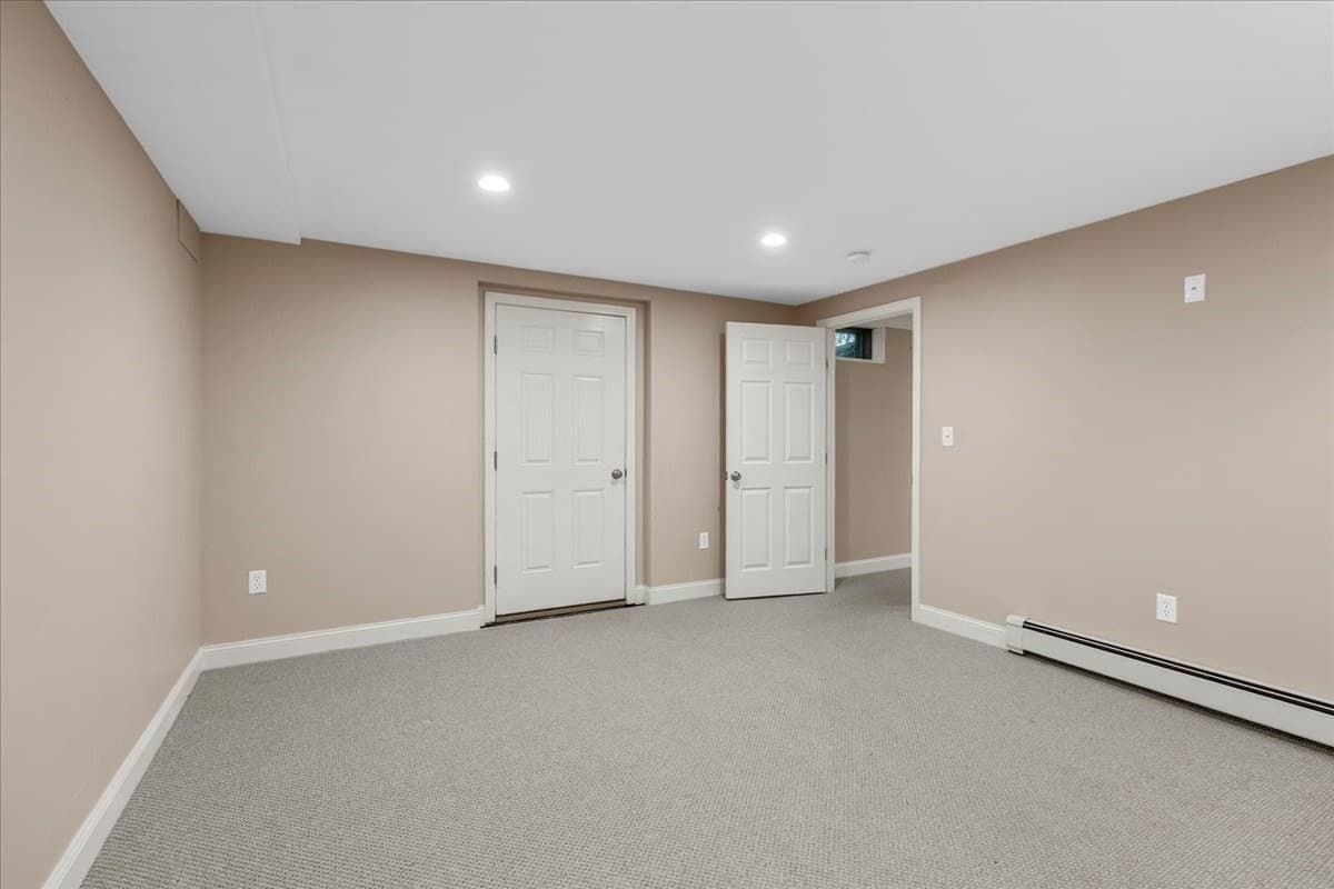 Condominium at 10 Floret Cir # 10, Hingham MA 02043, Hingham, photo 26 of 39