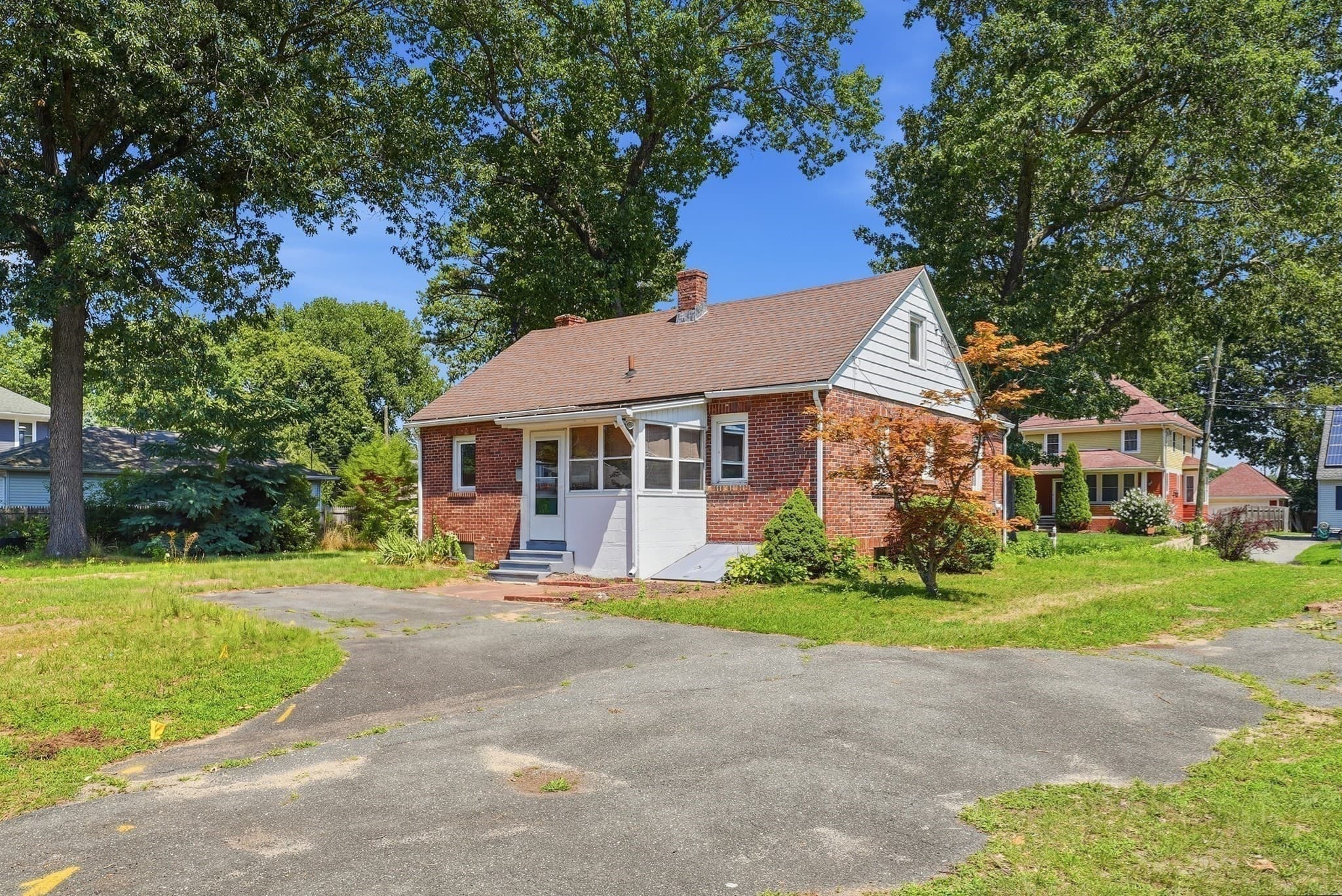 Single Family Residence at 78 Wollaston St, Springfield MA 01119, Springfield, photo 2 of 36