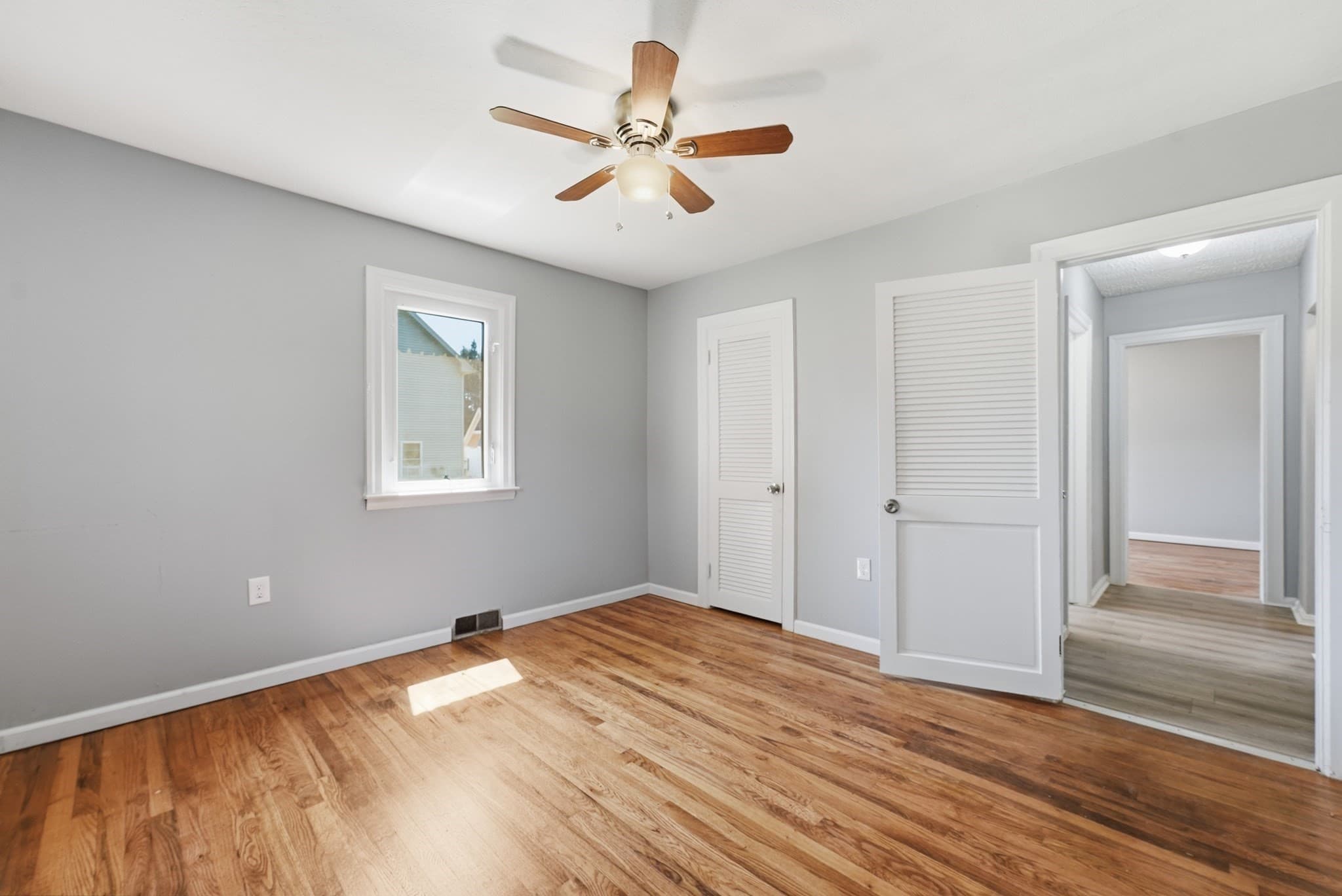 Single Family Residence at 78 Wollaston St, Springfield MA 01119, Springfield, photo 16 of 36