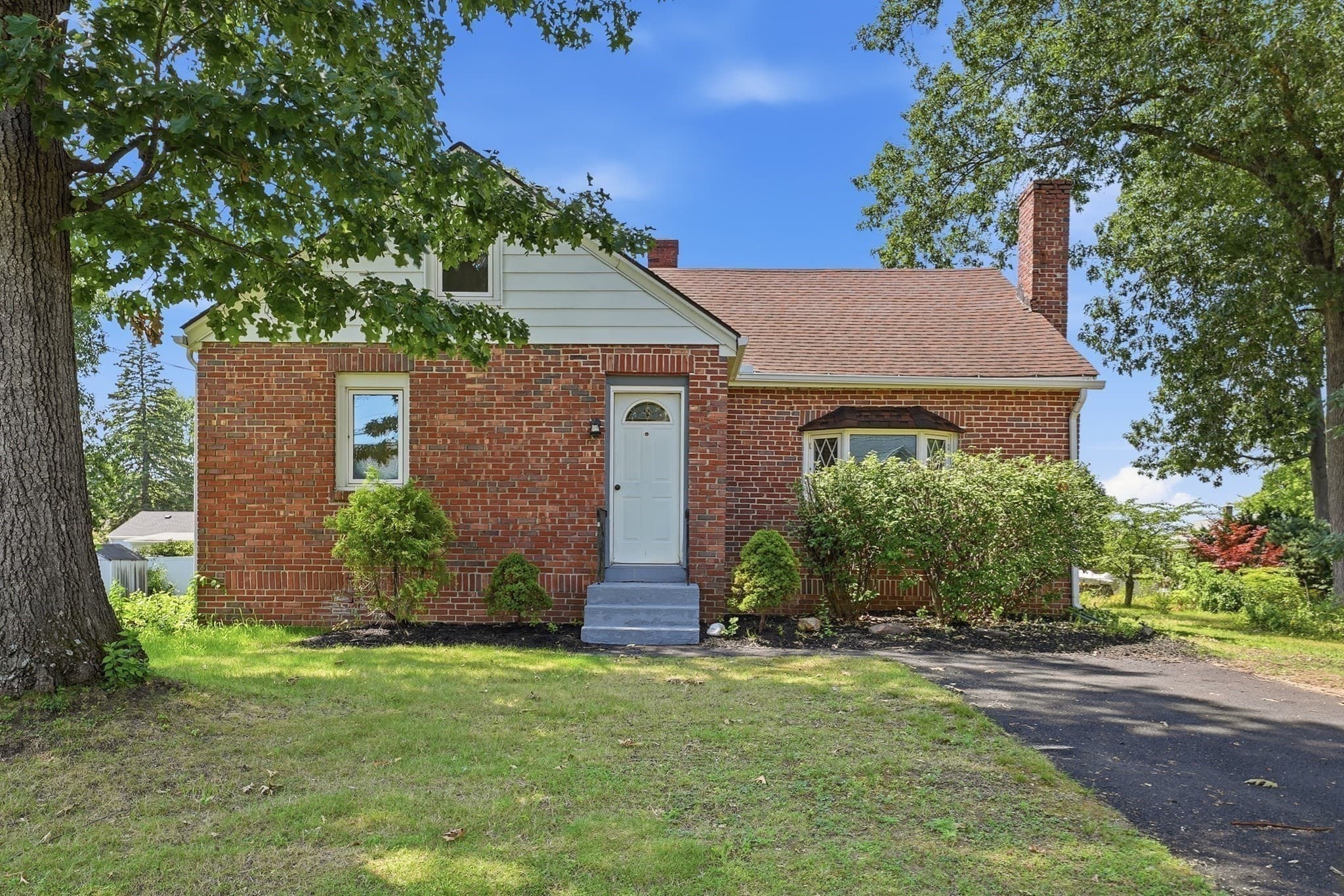 Single Family Residence at 78 Wollaston St, Springfield MA 01119, Springfield, photo 3 of 36