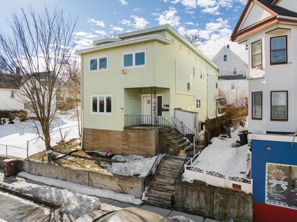 Multi Family at 528 Ferry St, Everett MA 02149, Everett, photo 26 of 29