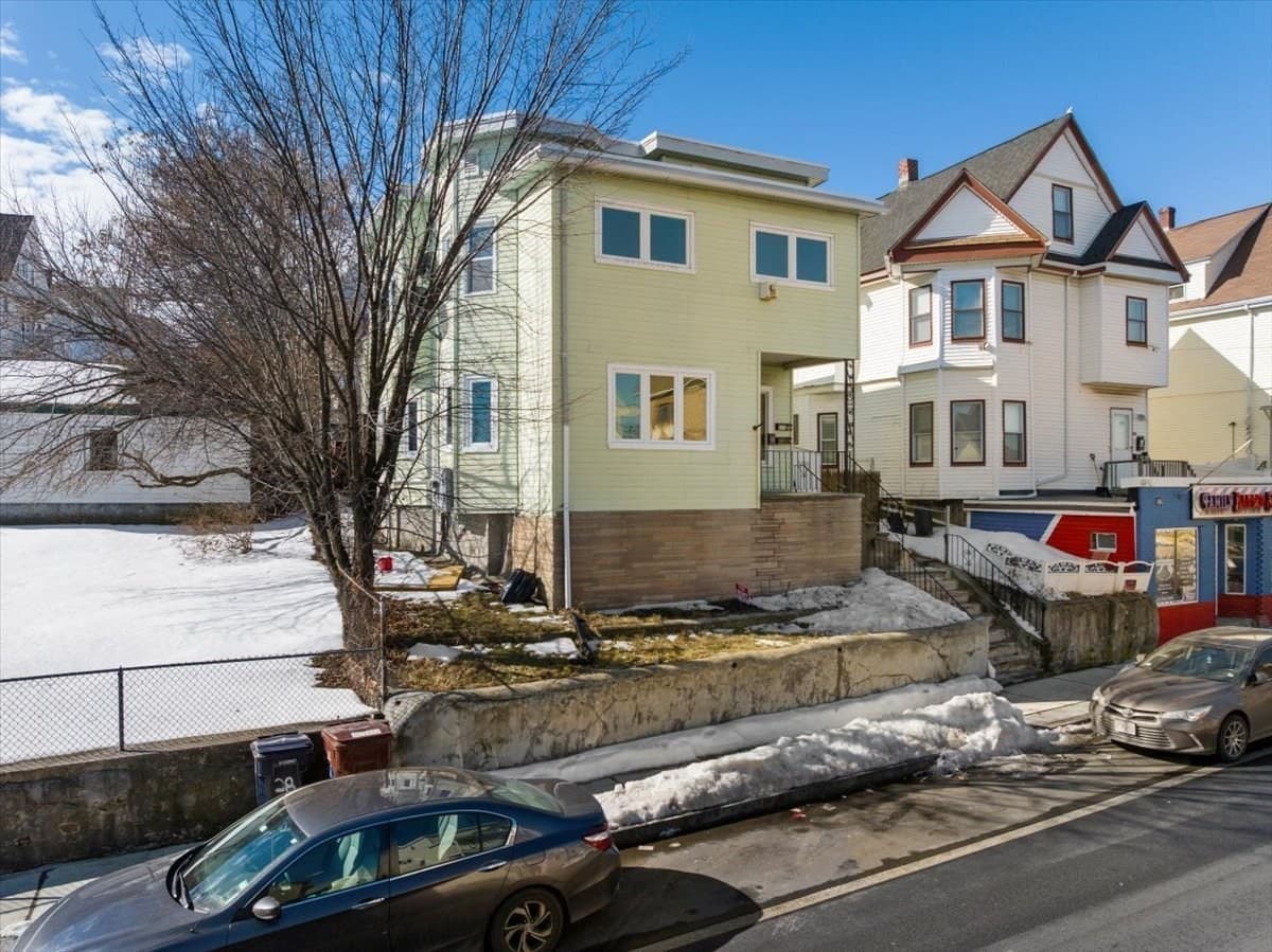 Multi Family at 528 Ferry St, Everett MA 02149, Everett, photo 3 of 29