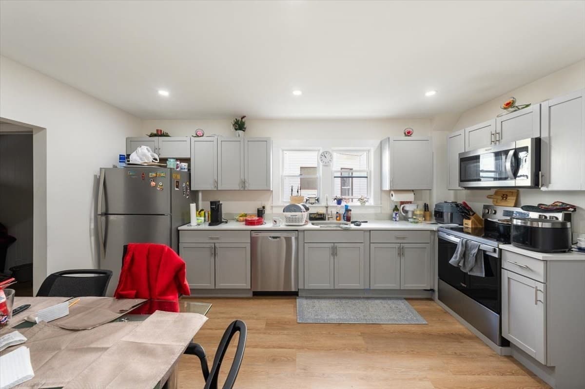 Multi Family at 528 Ferry St, Everett MA 02149, Everett, photo 5 of 29