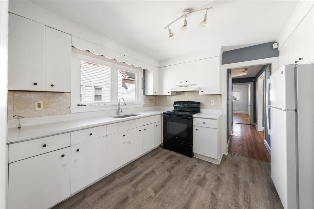 Multi Family at 528 Ferry St, Everett MA 02149, Everett, photo 21 of 29