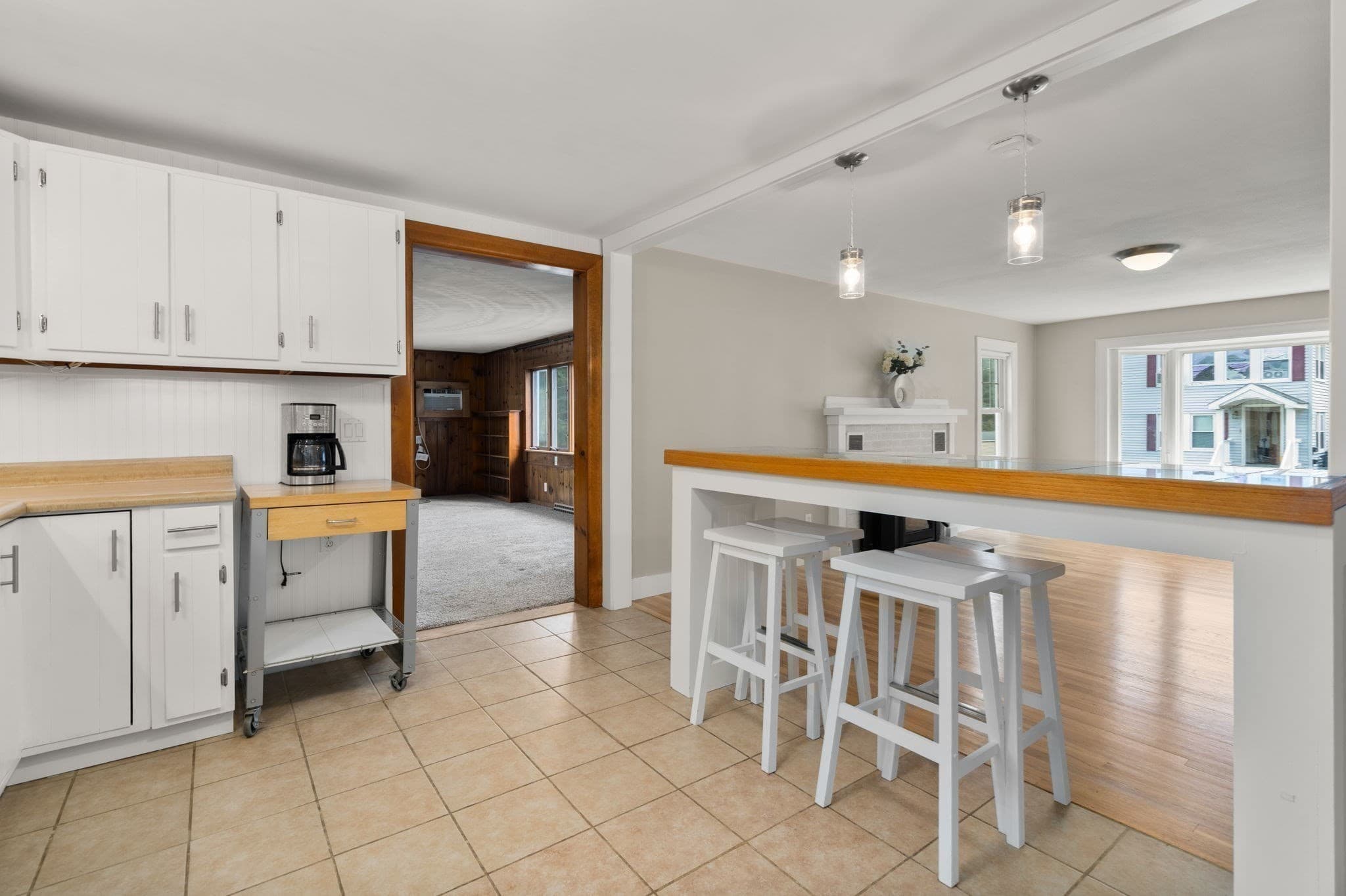 Single Family Residence at 202 Essex St, Marlborough MA 01752, Marlborough, photo 11 of 32