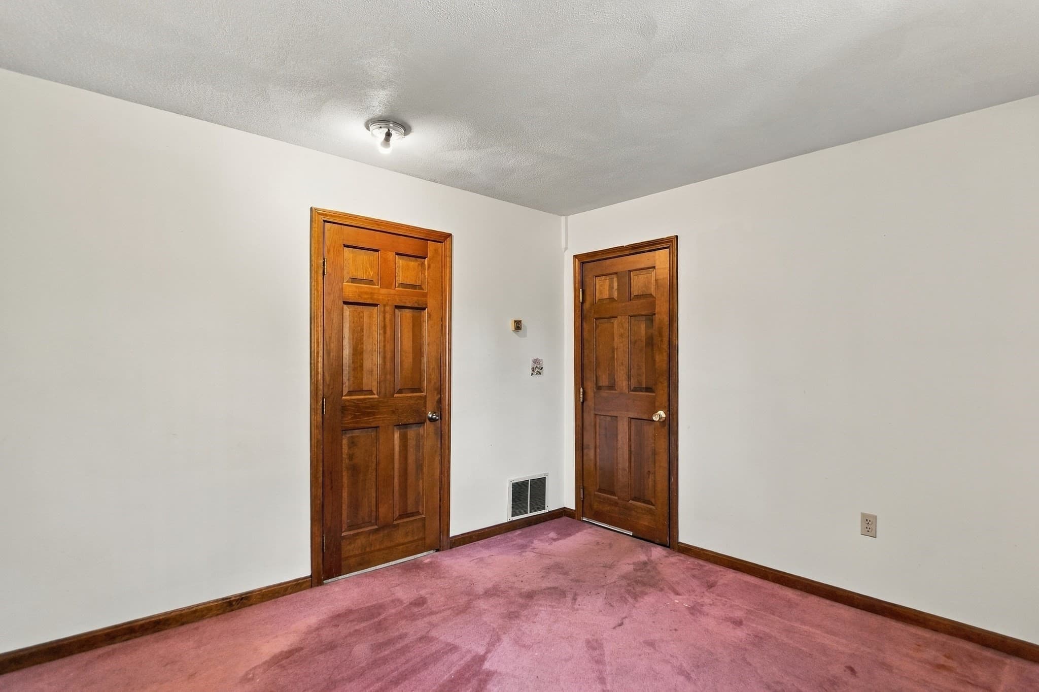 Single Family Residence at 2 Clifford Road, Burlington MA 01803, Burlington, photo 27 of 42