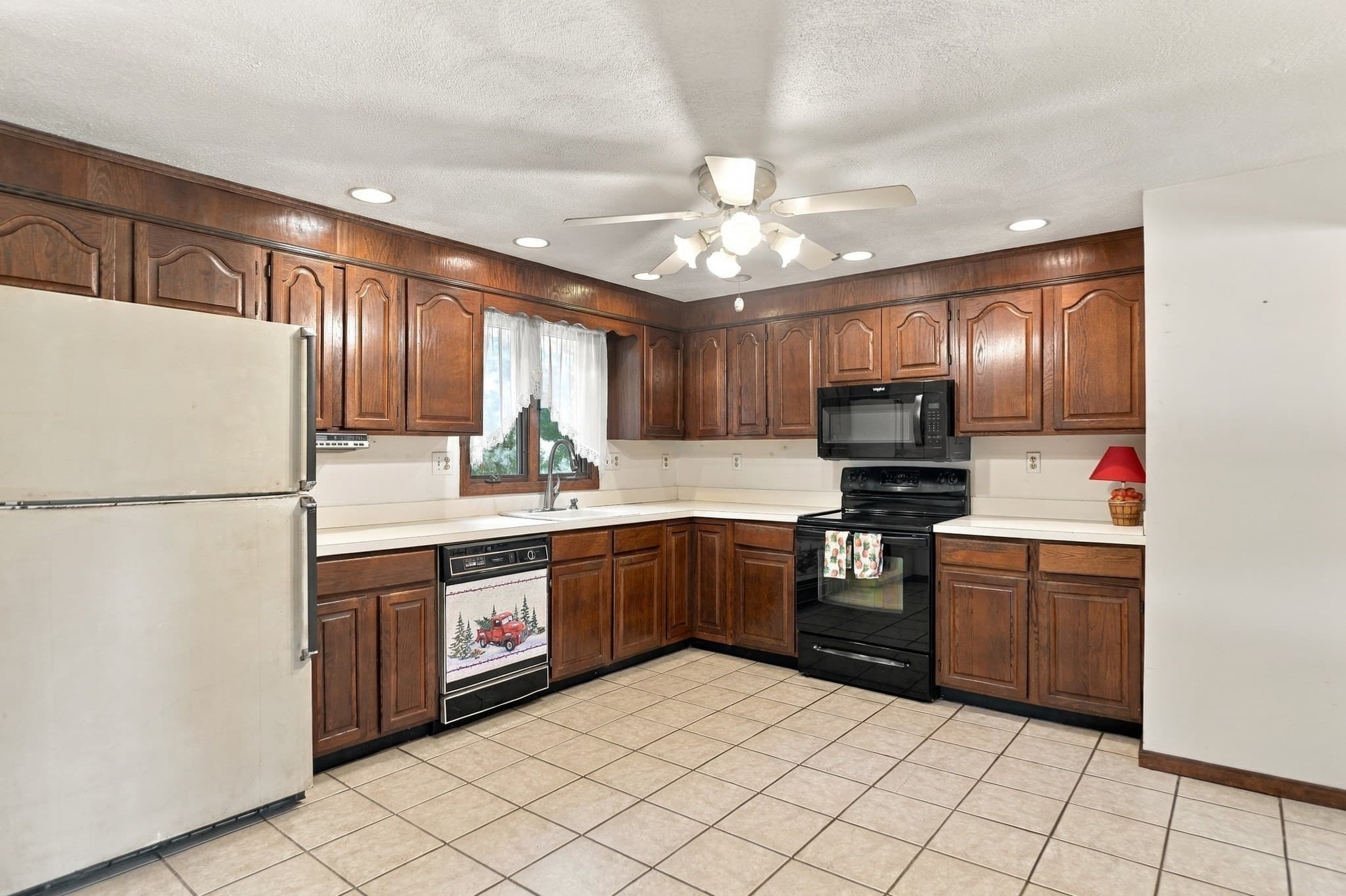Single Family Residence at 2 Clifford Road, Burlington MA 01803, Burlington, photo 5 of 42