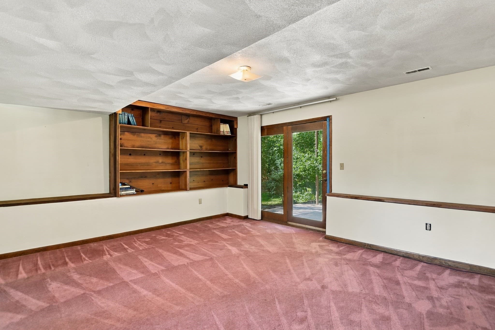 Single Family Residence at 2 Clifford Road, Burlington MA 01803, Burlington, photo 20 of 42