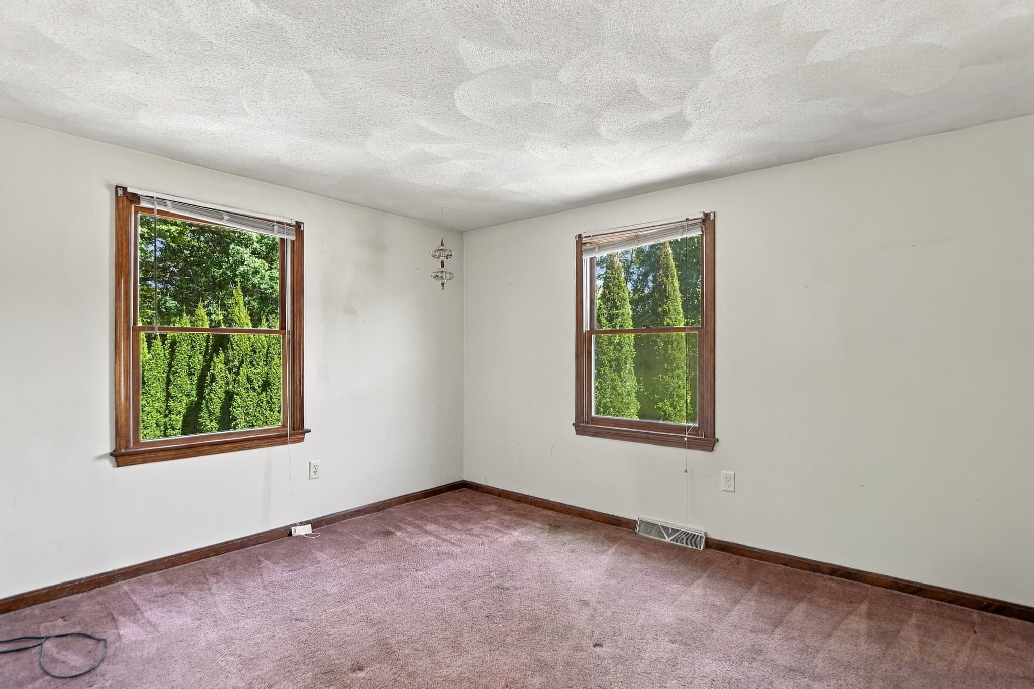 Single Family Residence at 2 Clifford Road, Burlington MA 01803, Burlington, photo 30 of 42