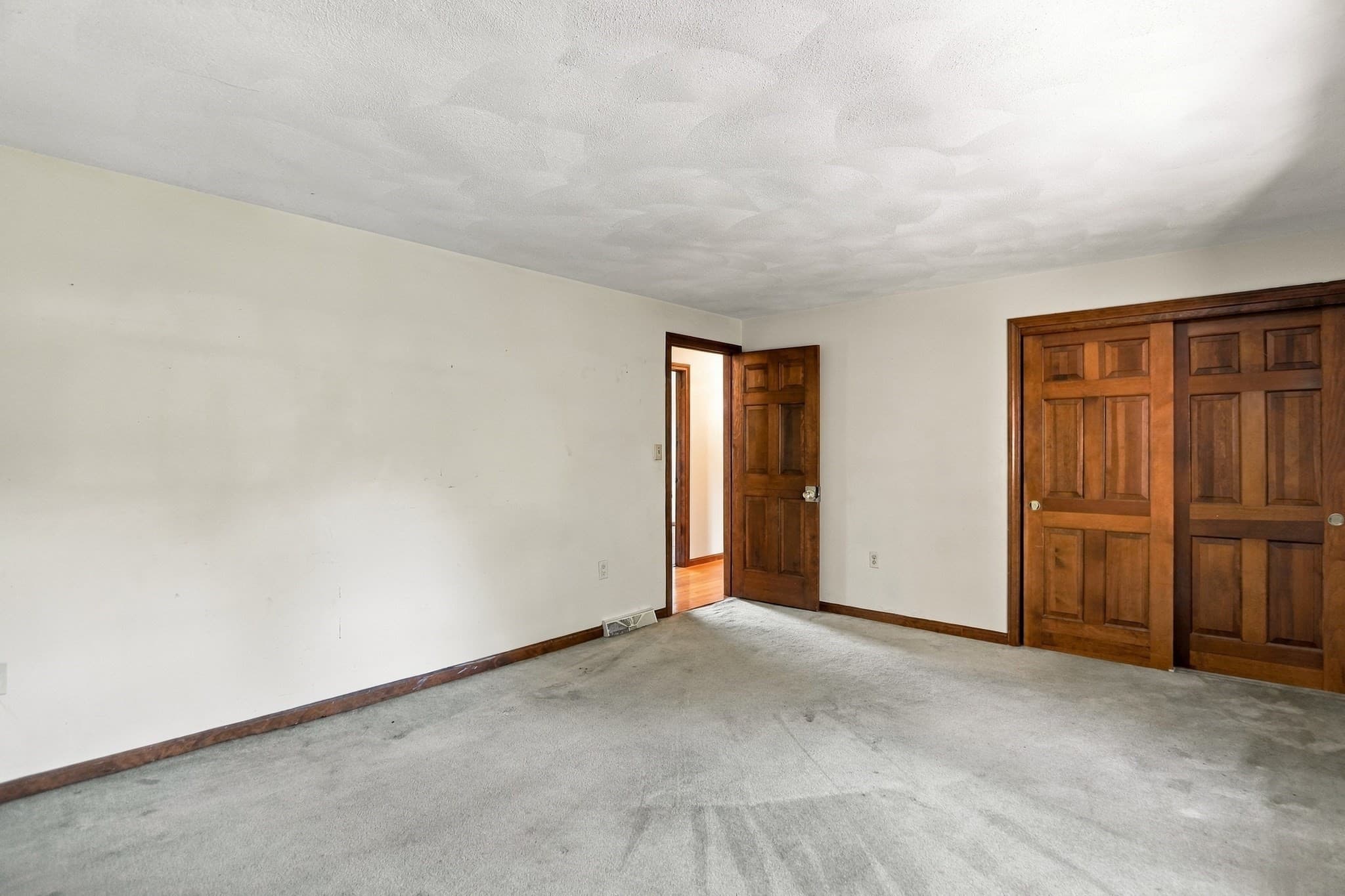 Single Family Residence at 2 Clifford Road, Burlington MA 01803, Burlington, photo 34 of 42