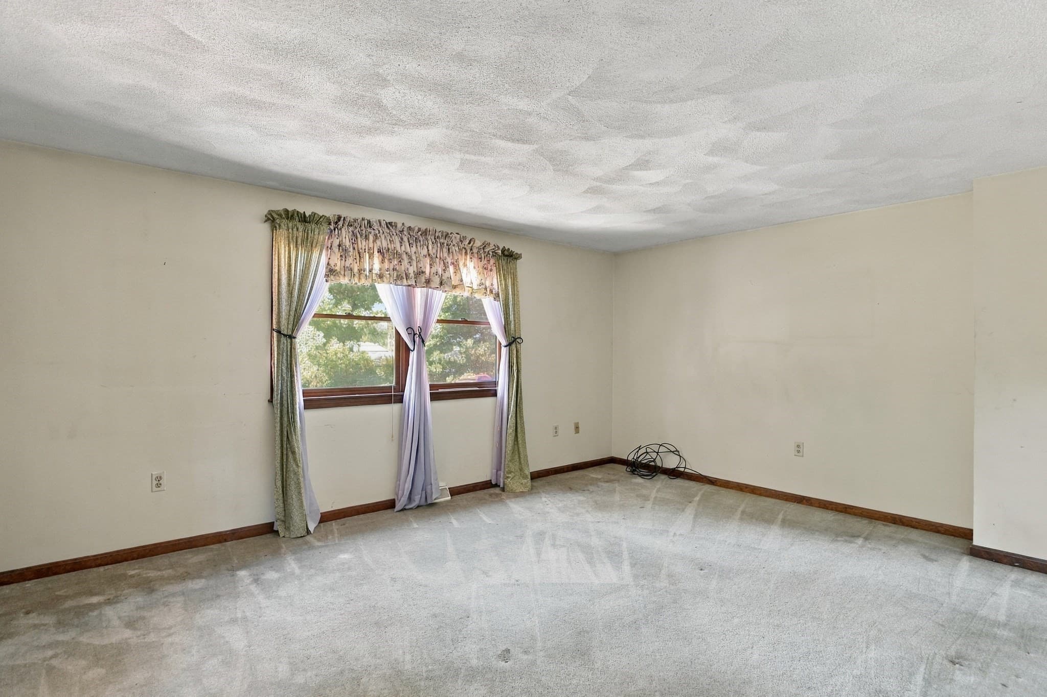 Single Family Residence at 2 Clifford Road, Burlington MA 01803, Burlington, photo 33 of 42