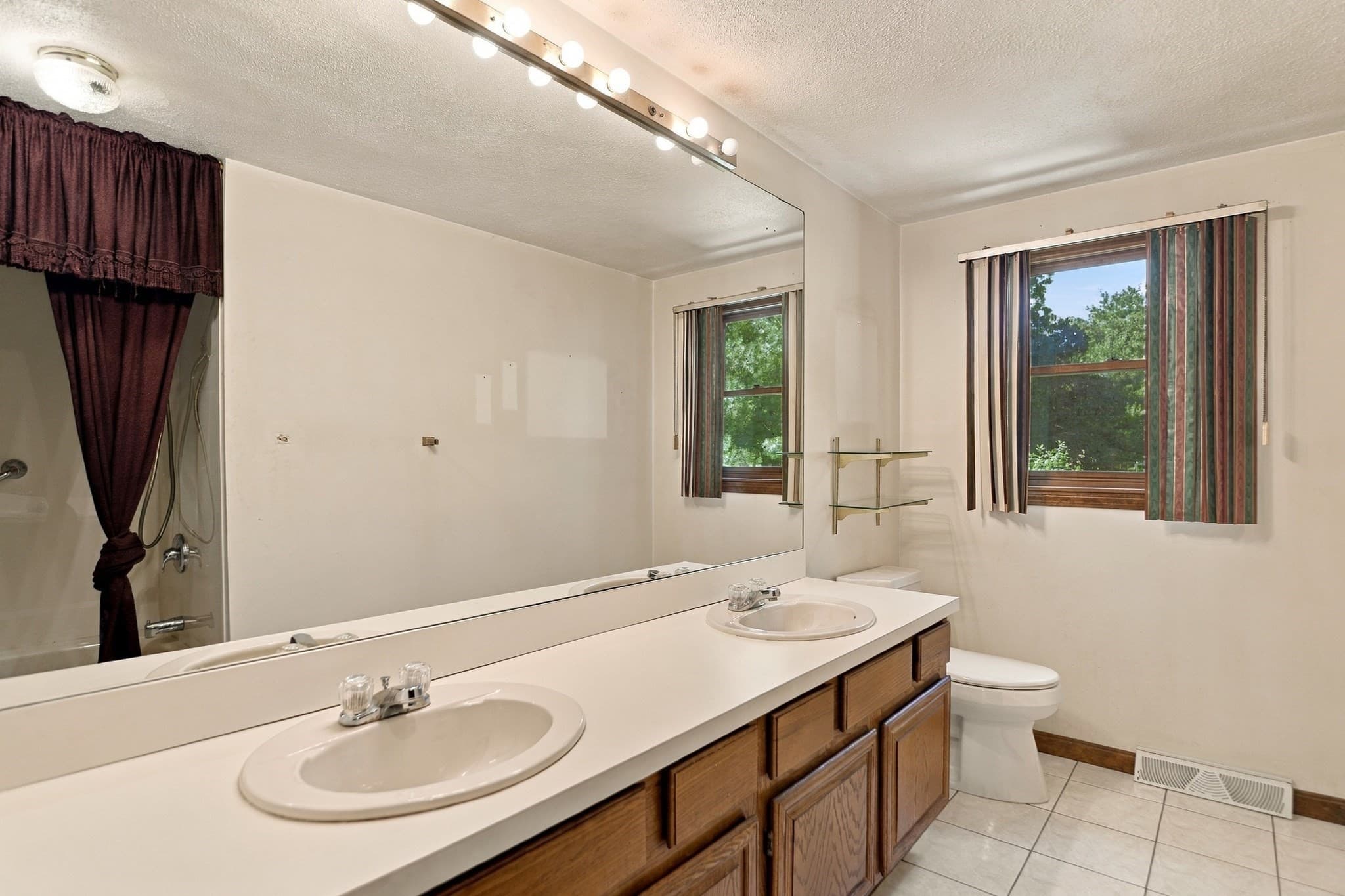 Single Family Residence at 2 Clifford Road, Burlington MA 01803, Burlington, photo 25 of 42