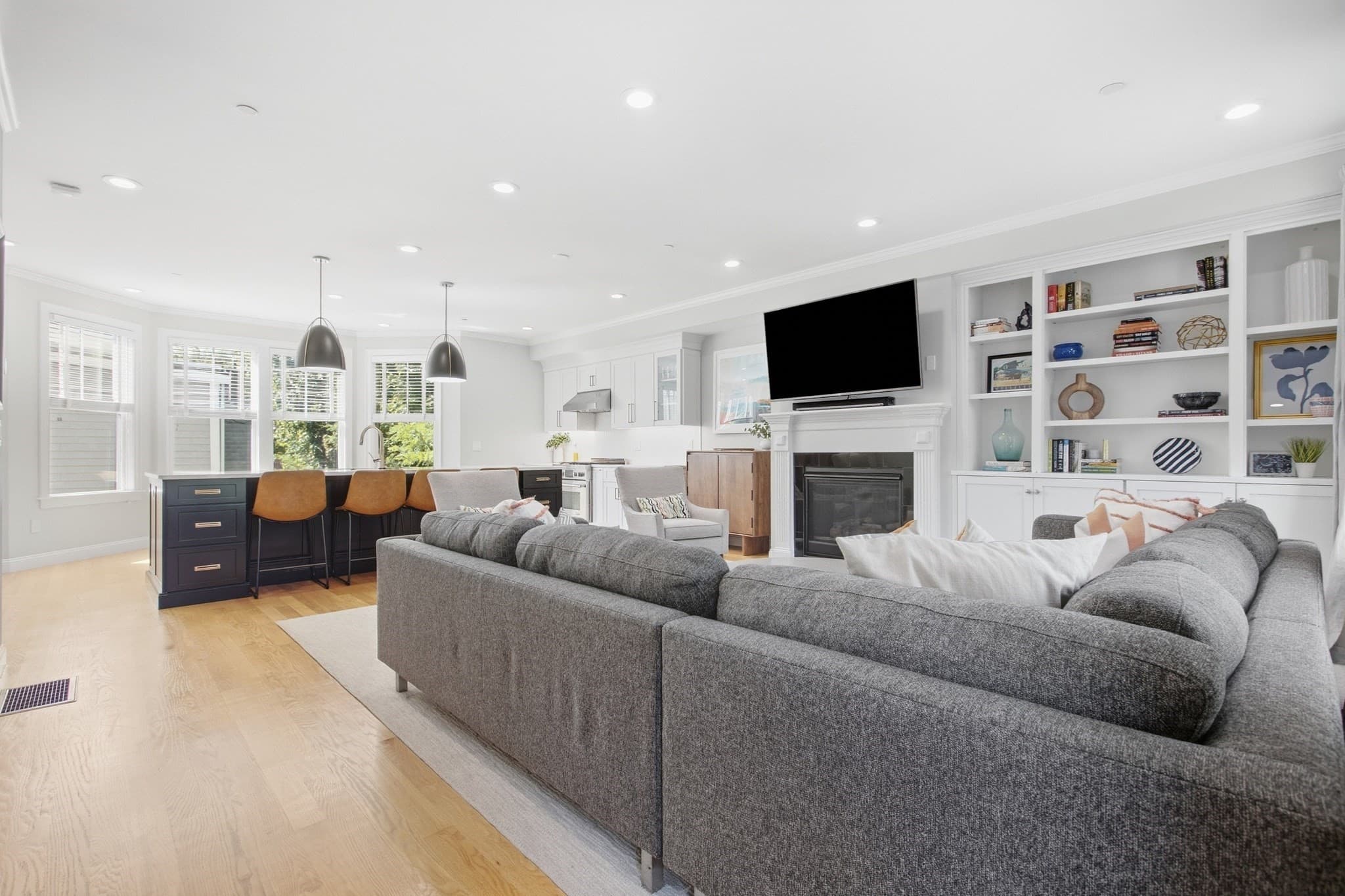 Single Family Residence at 11 Woods Place, Boston MA 02129, Boston, photo 11 of 35