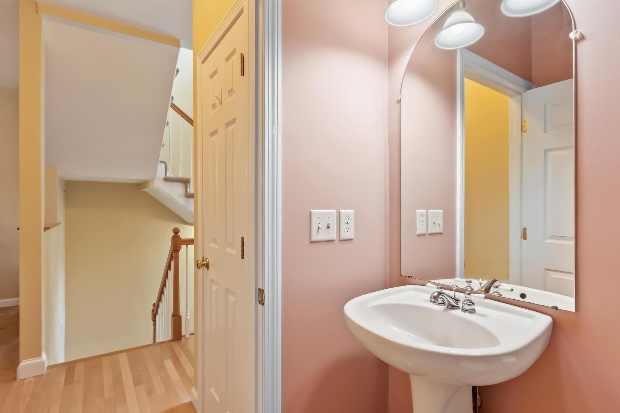 Condominium at 3 Robert Cir # 3, Grafton MA 01536, Grafton, photo 13 of 40