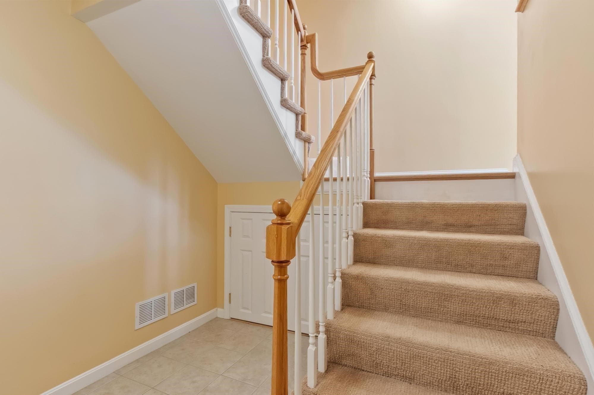 Condominium at 3 Robert Cir # 3, Grafton MA 01536, Grafton, photo 26 of 40