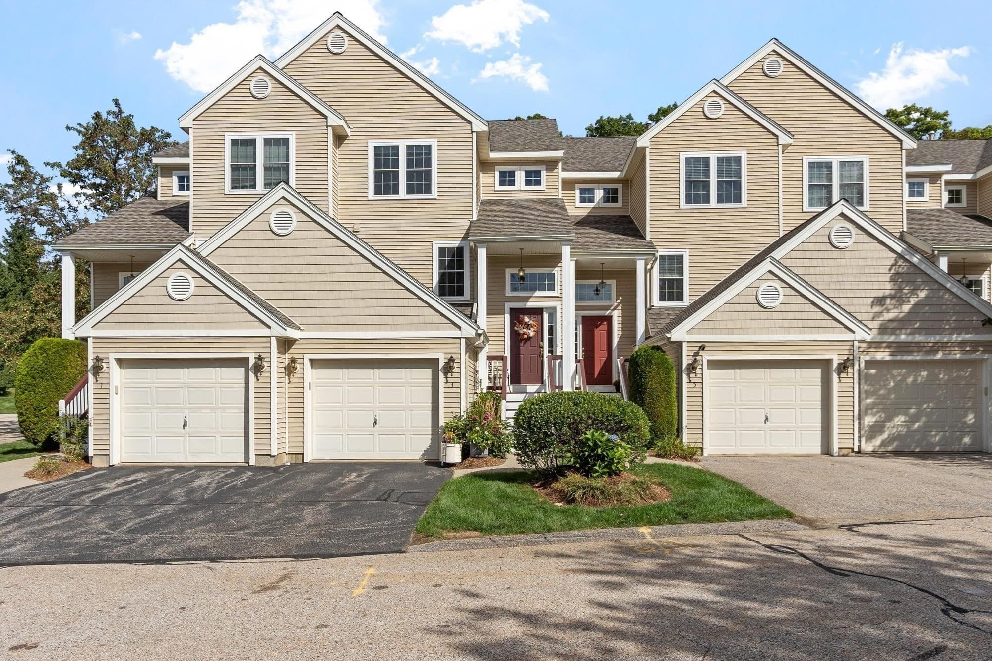 3 Robert Cir # 3, Grafton MA 01536