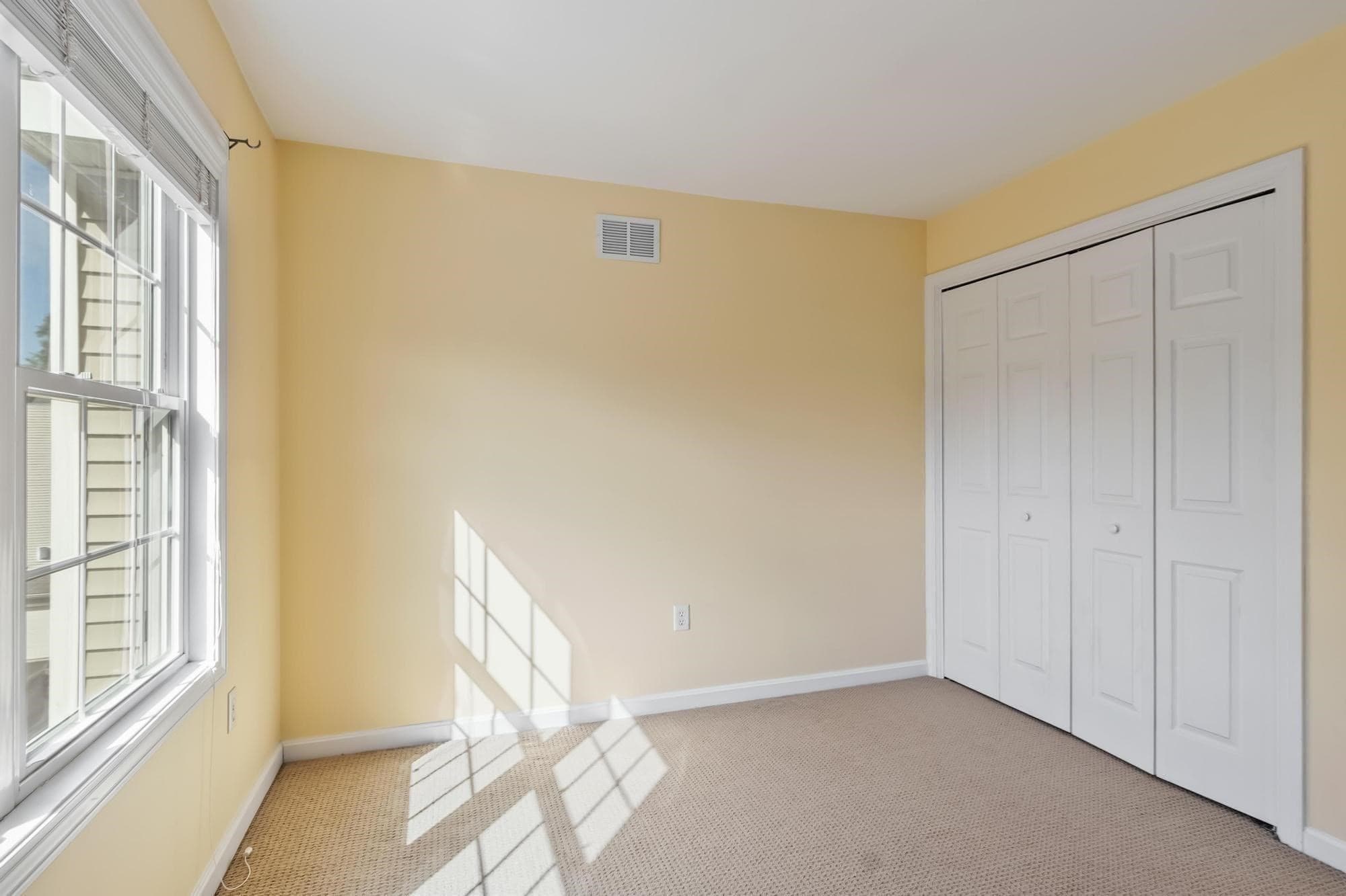 Condominium at 3 Robert Cir # 3, Grafton MA 01536, Grafton, photo 24 of 40