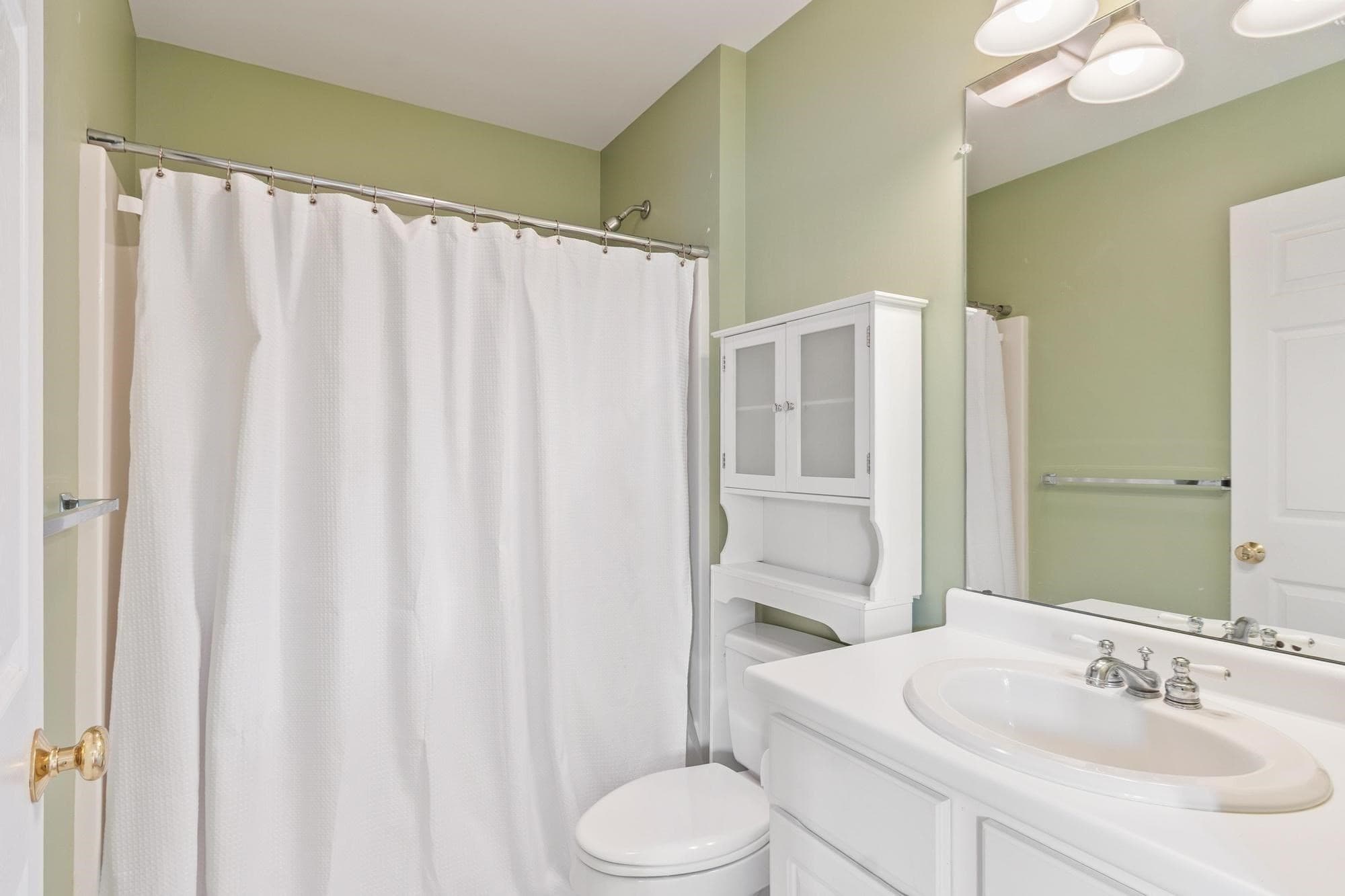 Condominium at 3 Robert Cir # 3, Grafton MA 01536, Grafton, photo 18 of 40