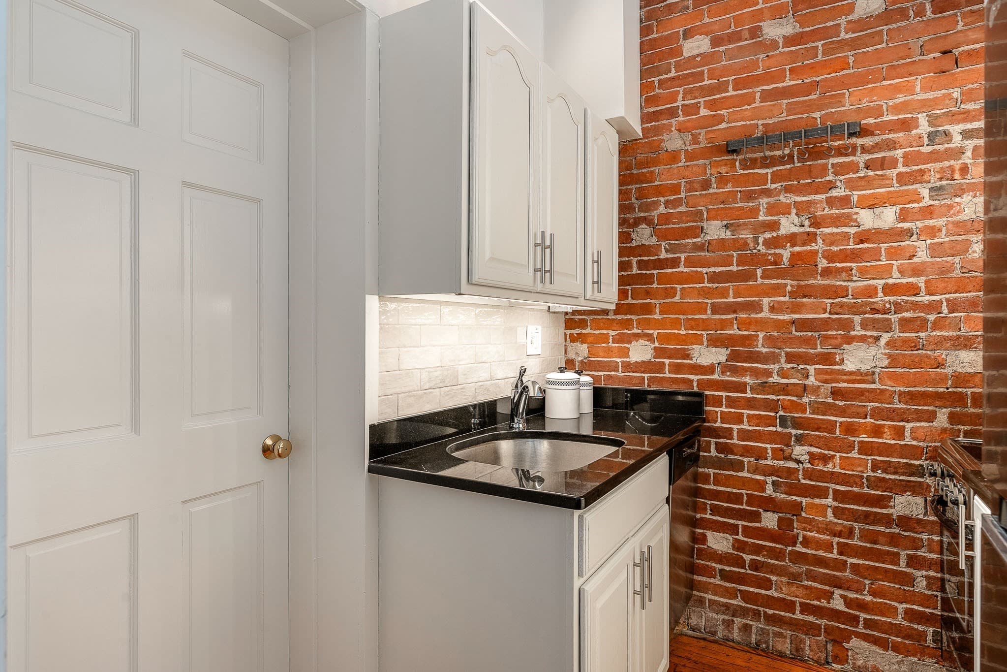 Condominium at 411 Beacon St # 5, Boston MA 02115, Boston, photo 6 of 12